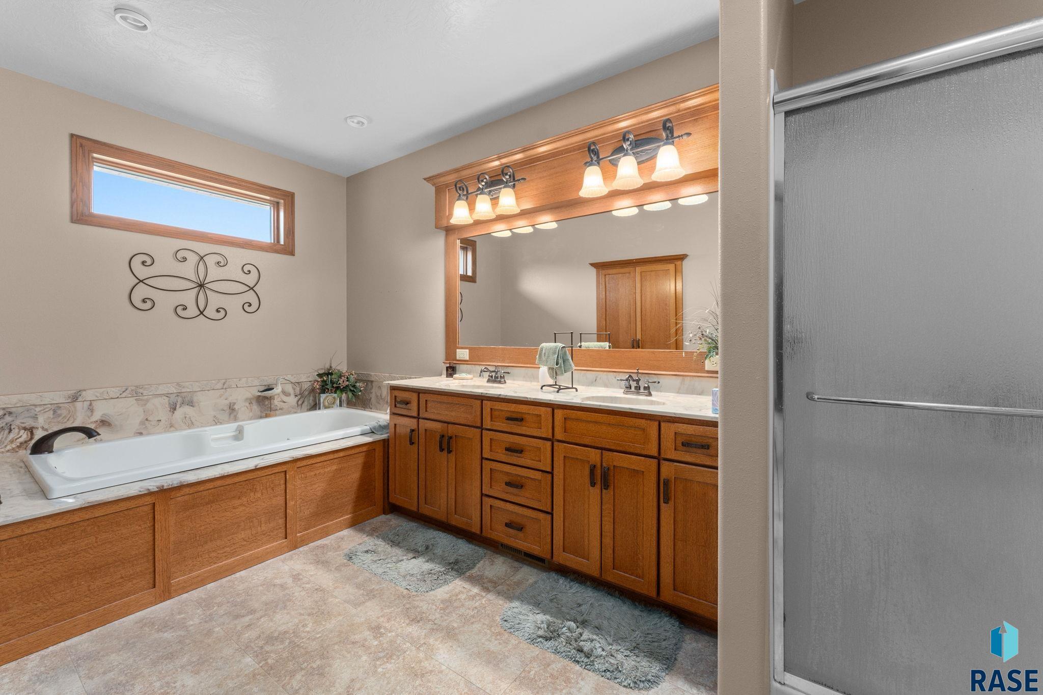 George, Iowa 51237, United States, 5 Bedrooms Bedrooms, ,3 BathroomsBathrooms,Residential,Active,164187