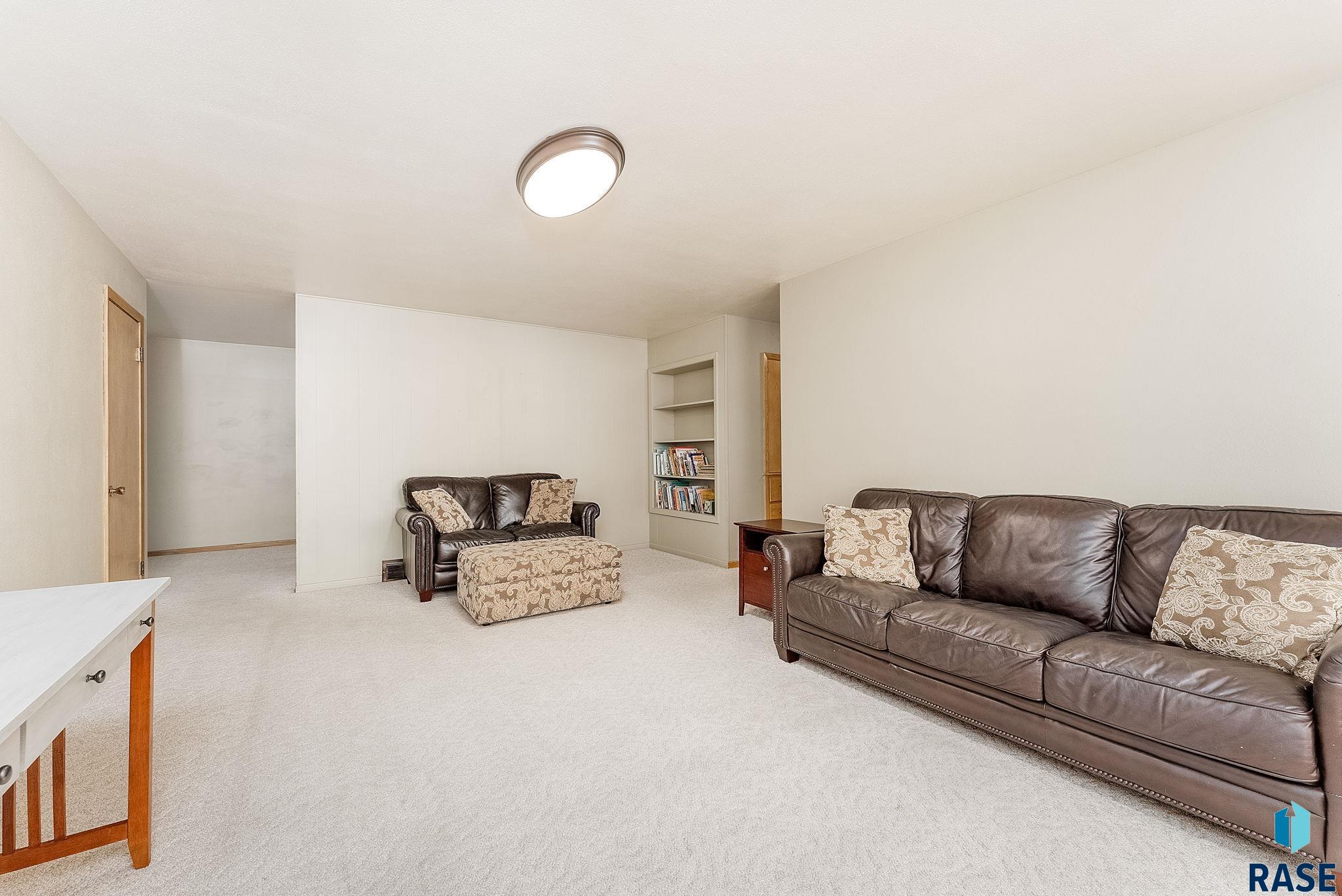 2205 E Allen Dr Drive, Sioux Falls, New Jersey image 4