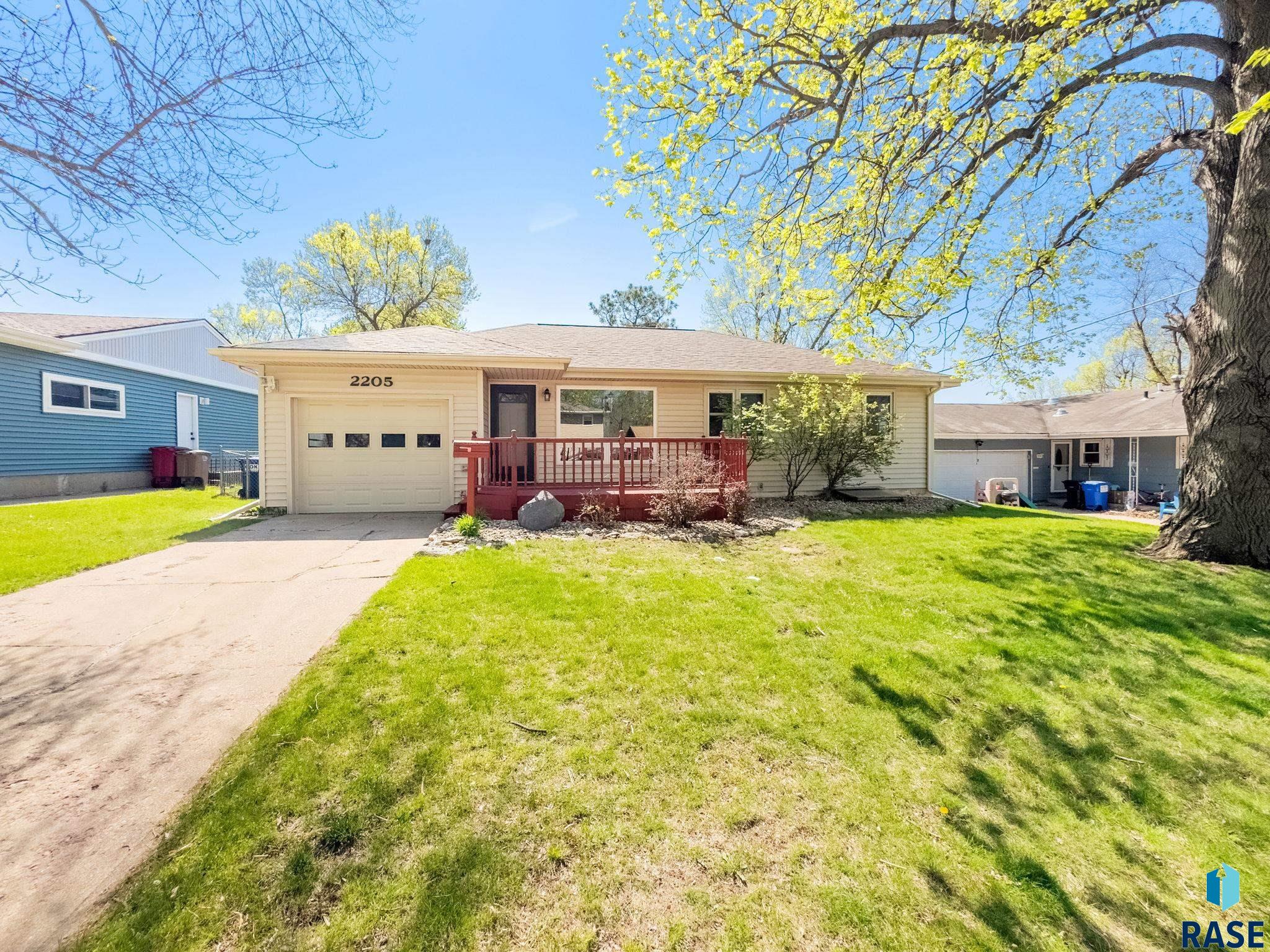 2205 E Allen Dr Drive, Sioux Falls, New Jersey image 1