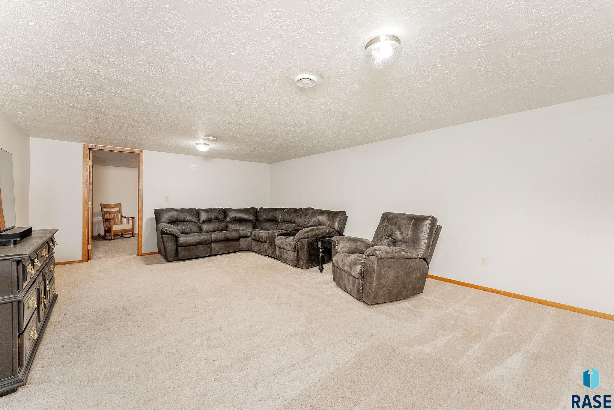 2205 E Allen Dr Drive, Sioux Falls, New Jersey image 18