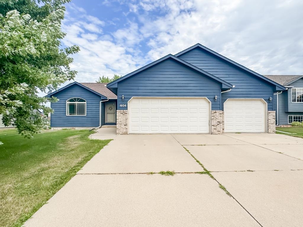 604 Kent St Street, Harrisburg, South Dakota image 1