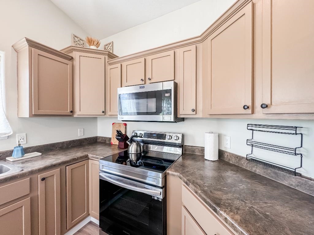 604 Kent St Street, Harrisburg, South Dakota image 12