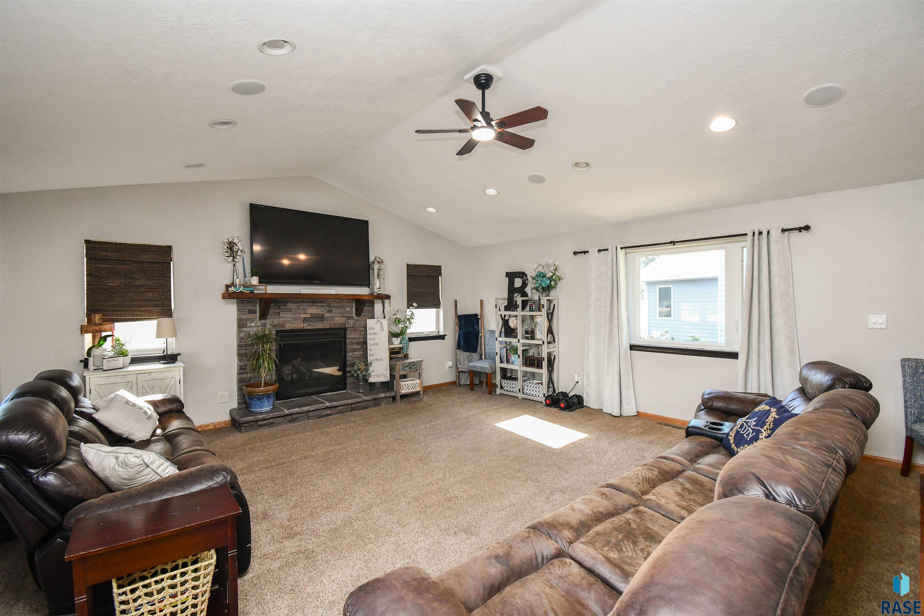 1308 S Parkview Blvd Boulevard, Brandon, South Dakota image 16