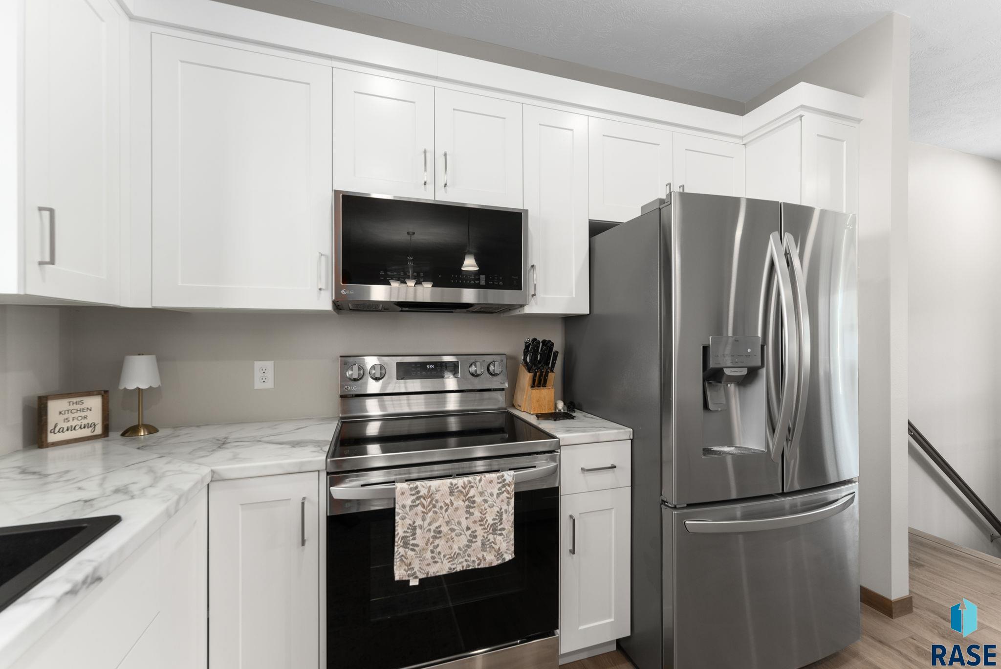 500 E Cairos Pl Place, Brandon, South Dakota image 11