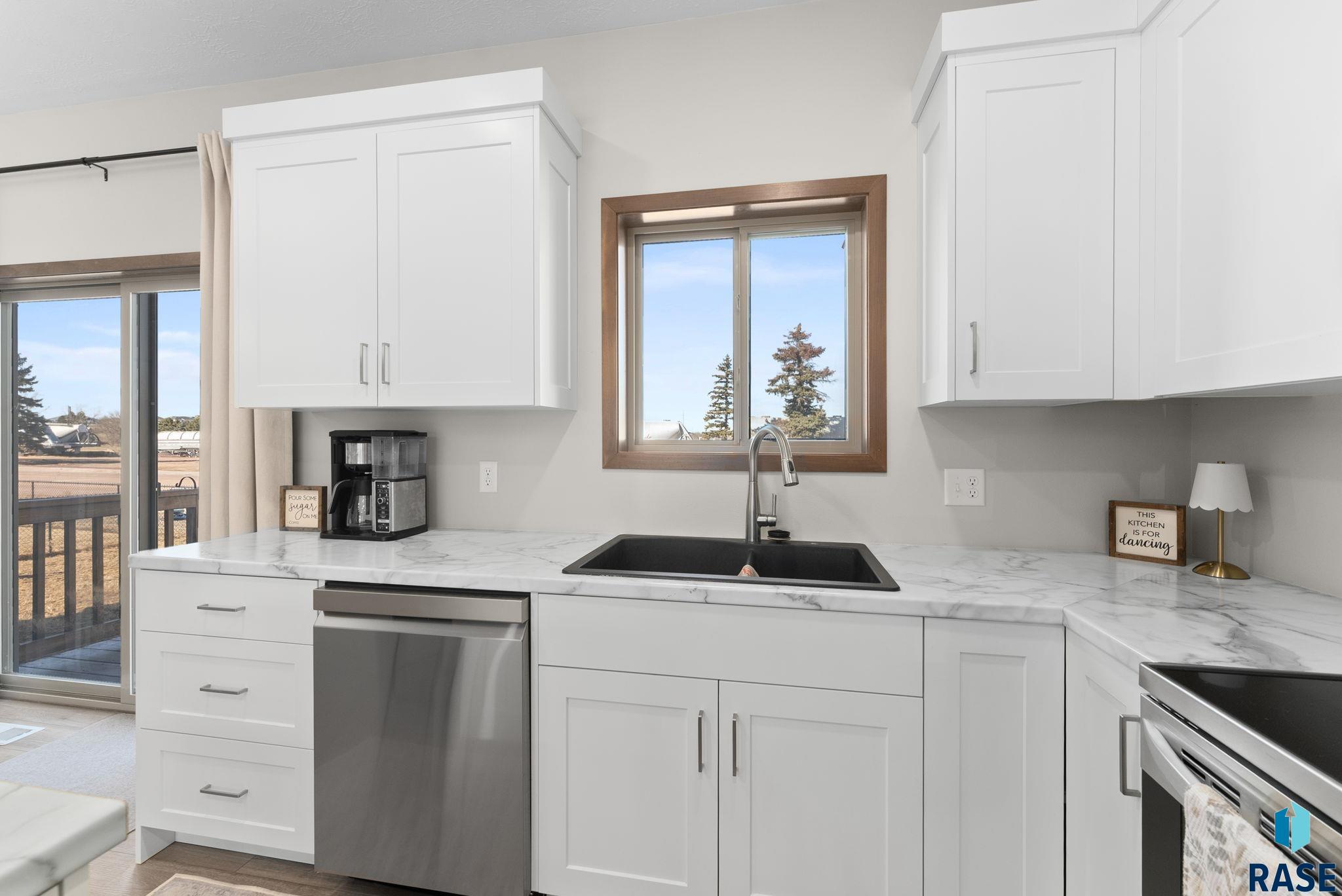 500 E Cairos Pl Place, Brandon, South Dakota image 12
