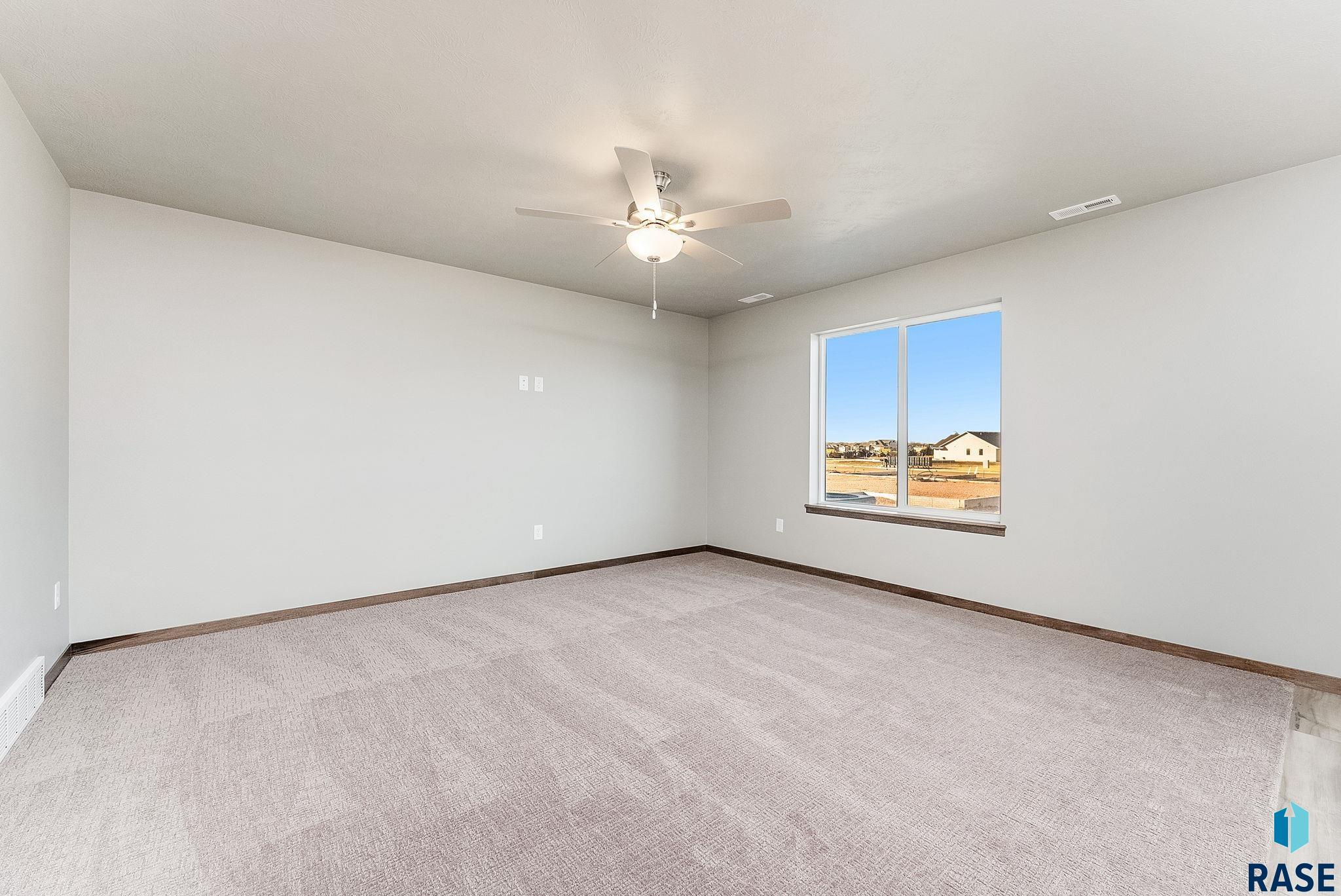 1315 N Kenley Pl Place, Tea, South Dakota image 17