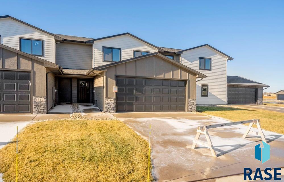 1315 N Kenley Pl Place, Tea, South Dakota image 1
