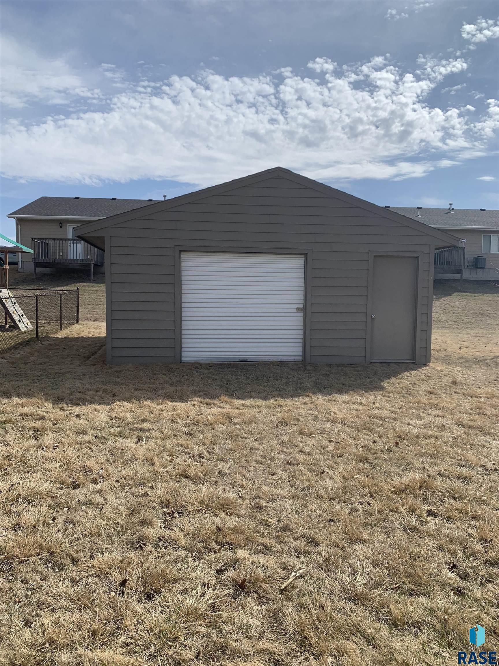 1004 Powderhorn Rd Road, Dell Rapids, South Dakota image 9