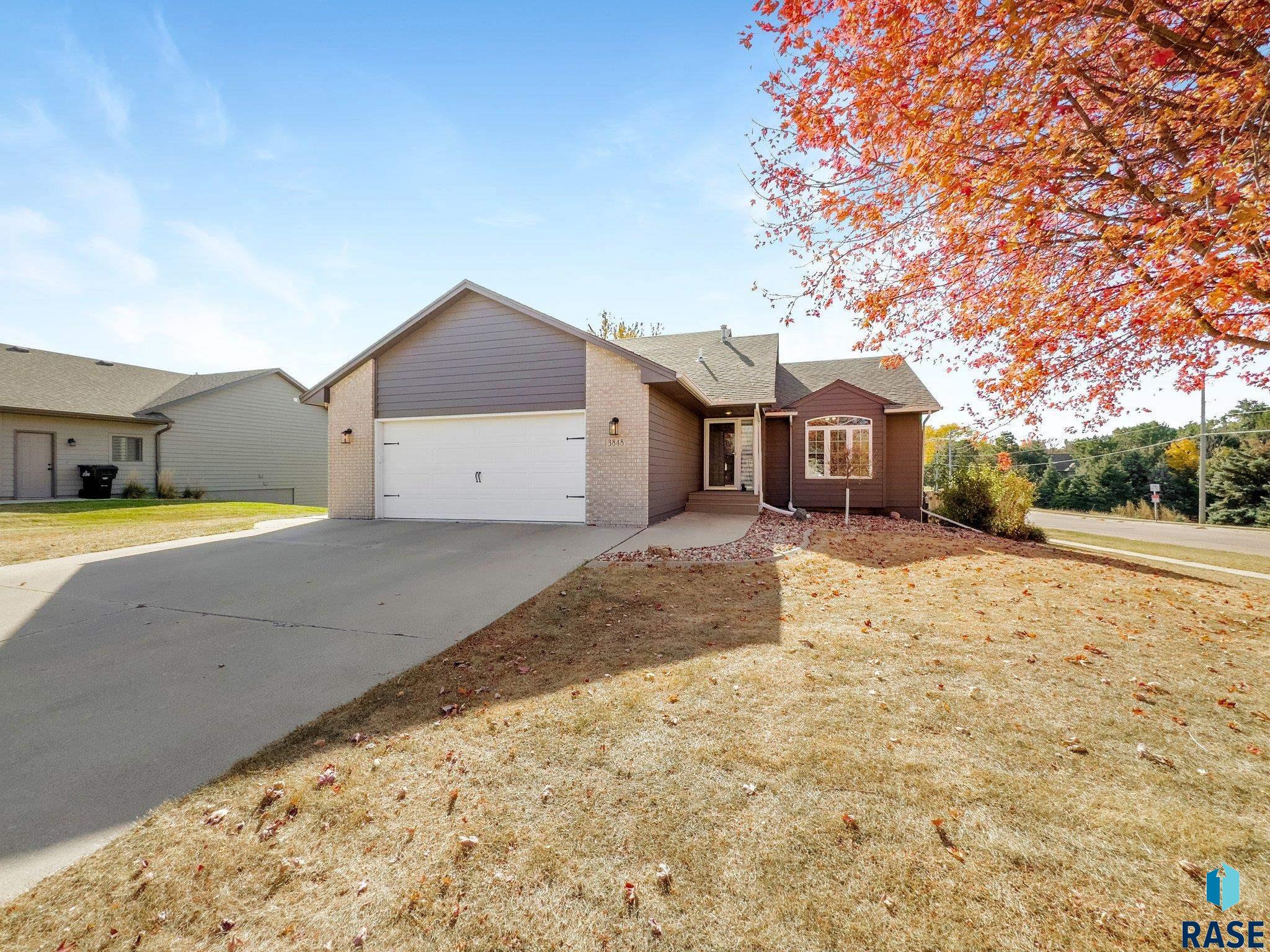 3848 E Dawley Ct Court, Sioux Falls, South Dakota image 1