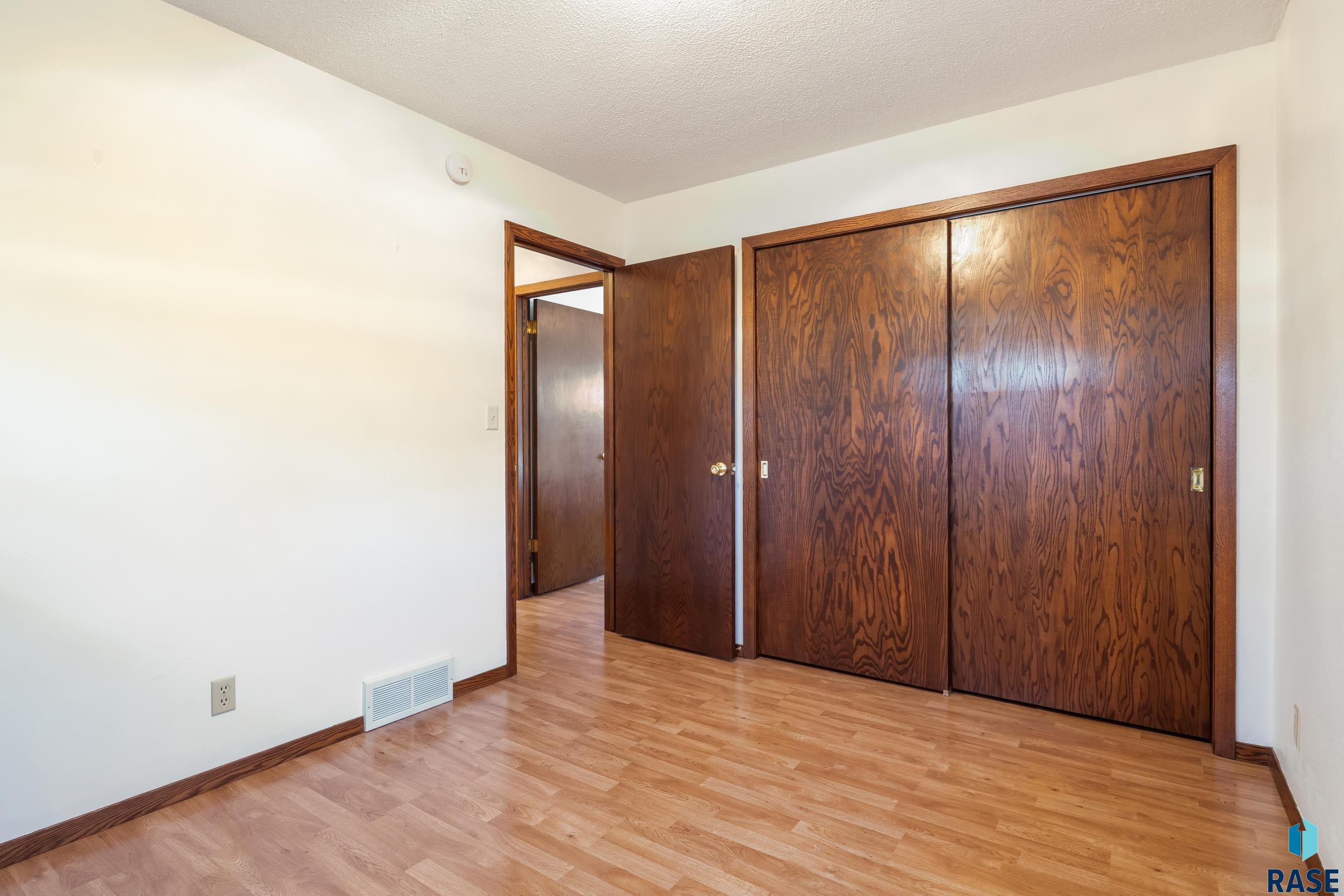 241 Oak Ave Avenue, Baltic, South Dakota image 16