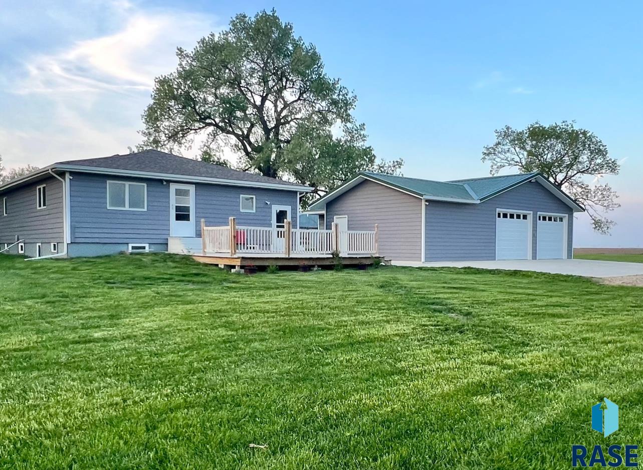 48358 234th St Street, Flandreau, South Dakota image 1