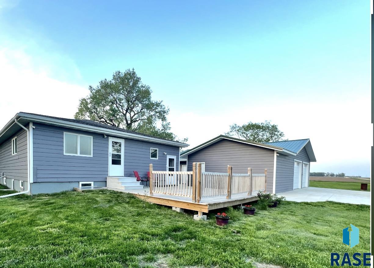 48358 234th St Street, Flandreau, South Dakota image 2