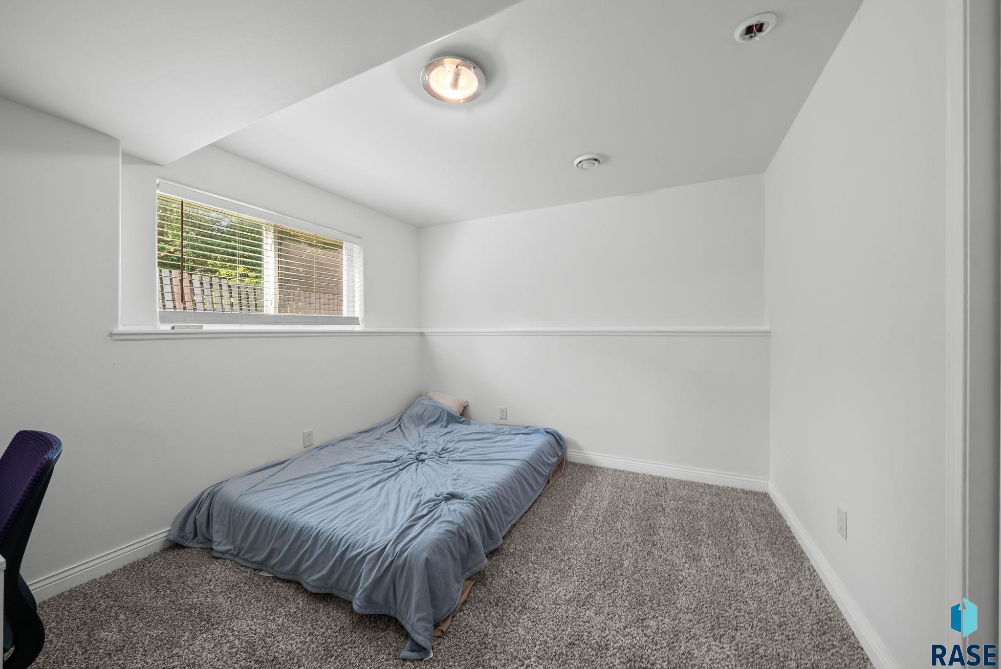 Sioux Falls, South Dakota 57107, United States, 3 Bedrooms Bedrooms, ,3 BathroomsBathrooms,Residential,Active,186523