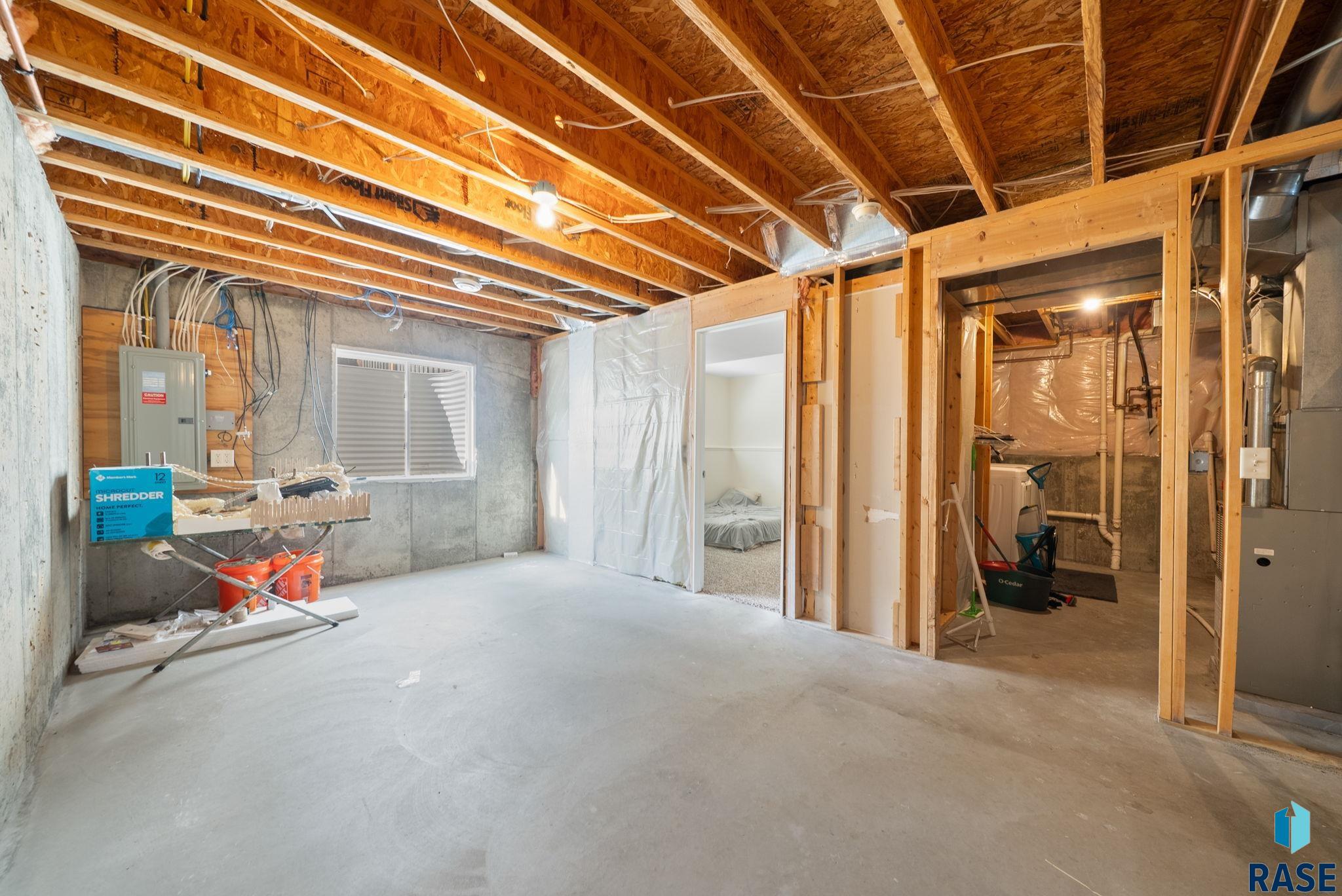 Sioux Falls, South Dakota 57107, United States, 3 Bedrooms Bedrooms, ,3 BathroomsBathrooms,Residential,Active,186523