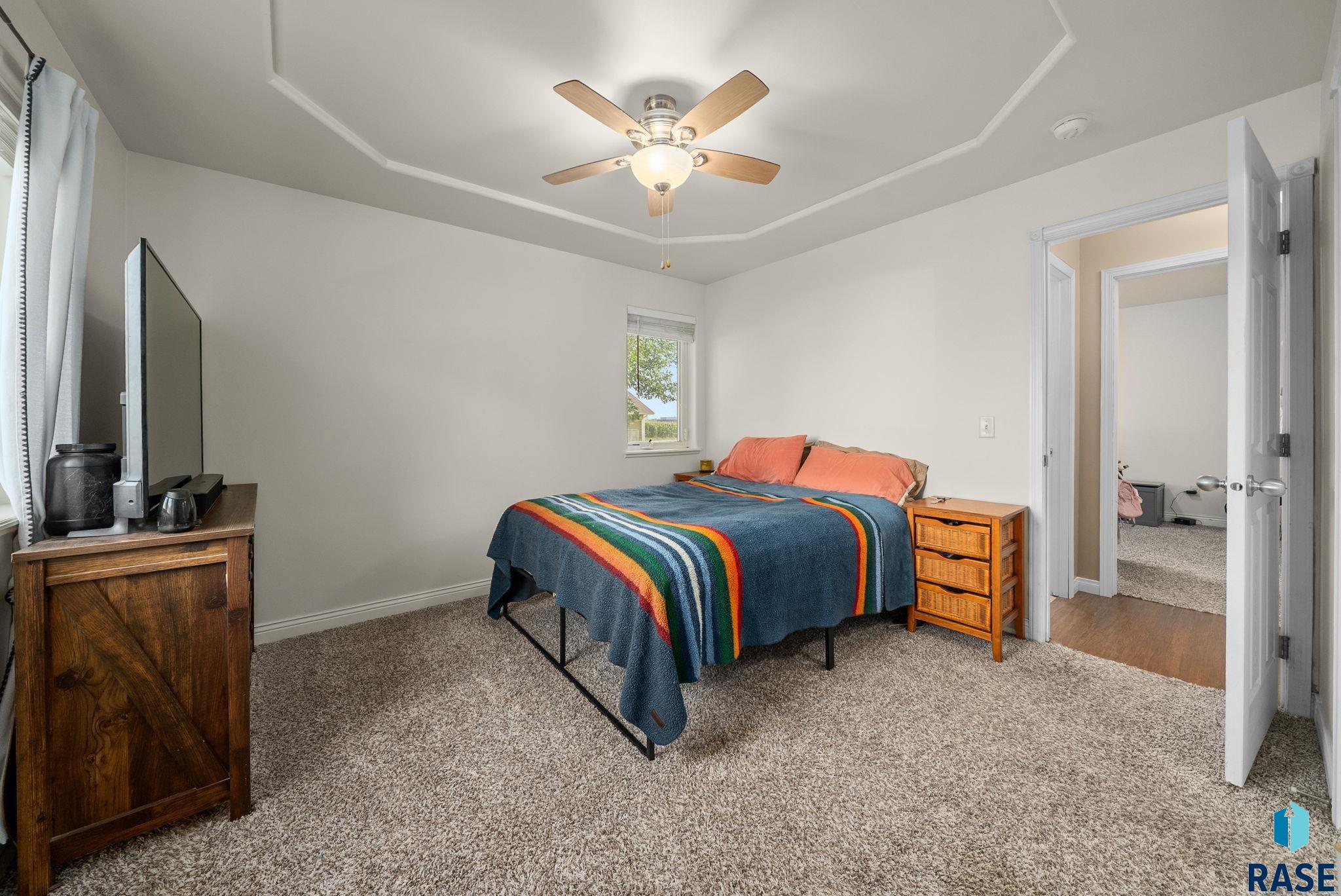 Sioux Falls, South Dakota 57107, United States, 3 Bedrooms Bedrooms, ,3 BathroomsBathrooms,Residential,Active,186523