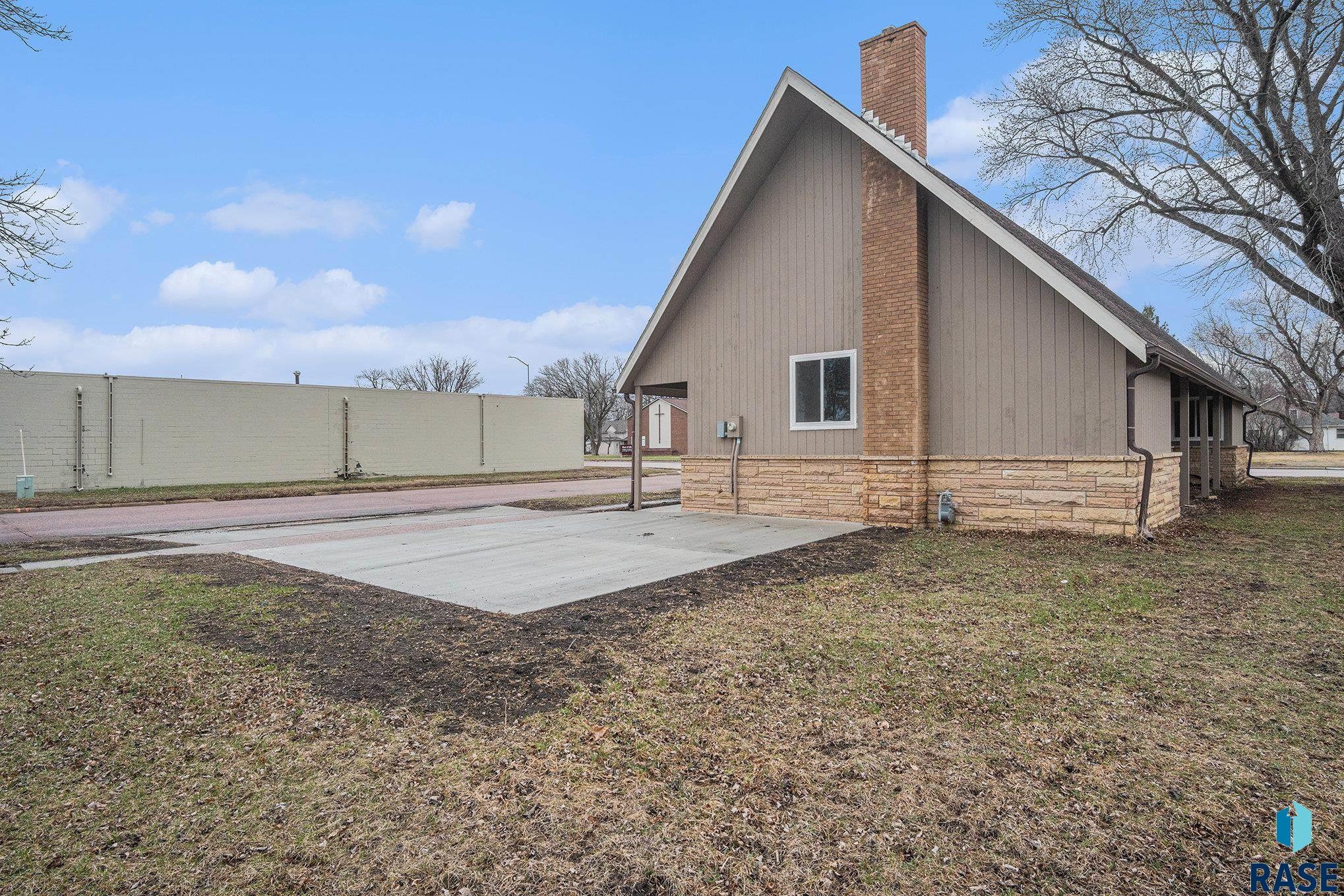 607 NE 3rd St Street, Madison, South Dakota image 22
