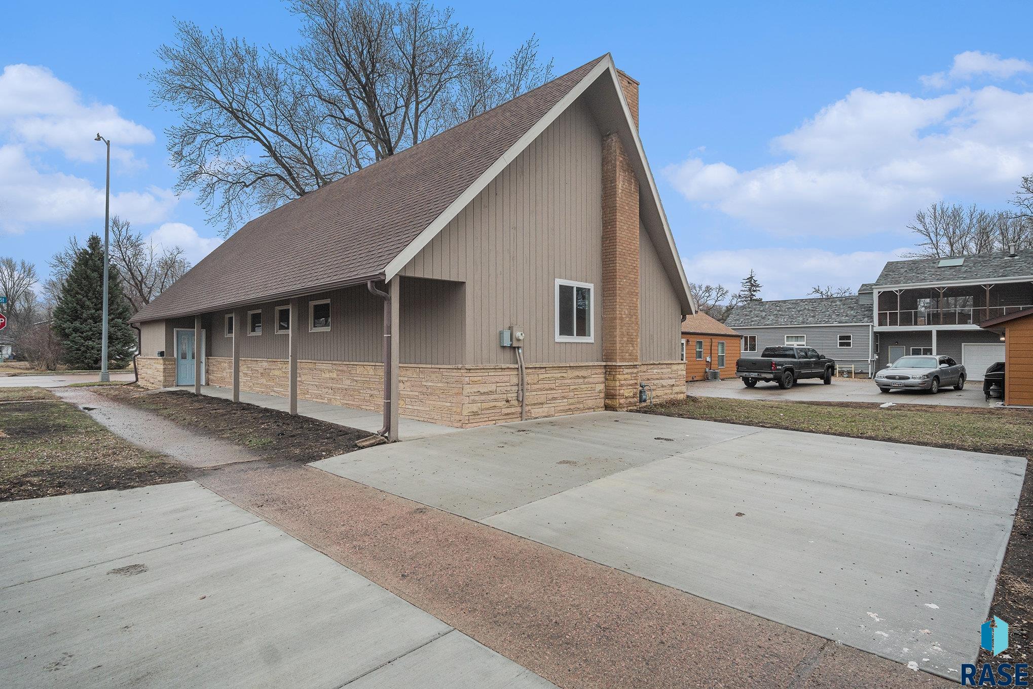607 NE 3rd St Street, Madison, South Dakota image 21
