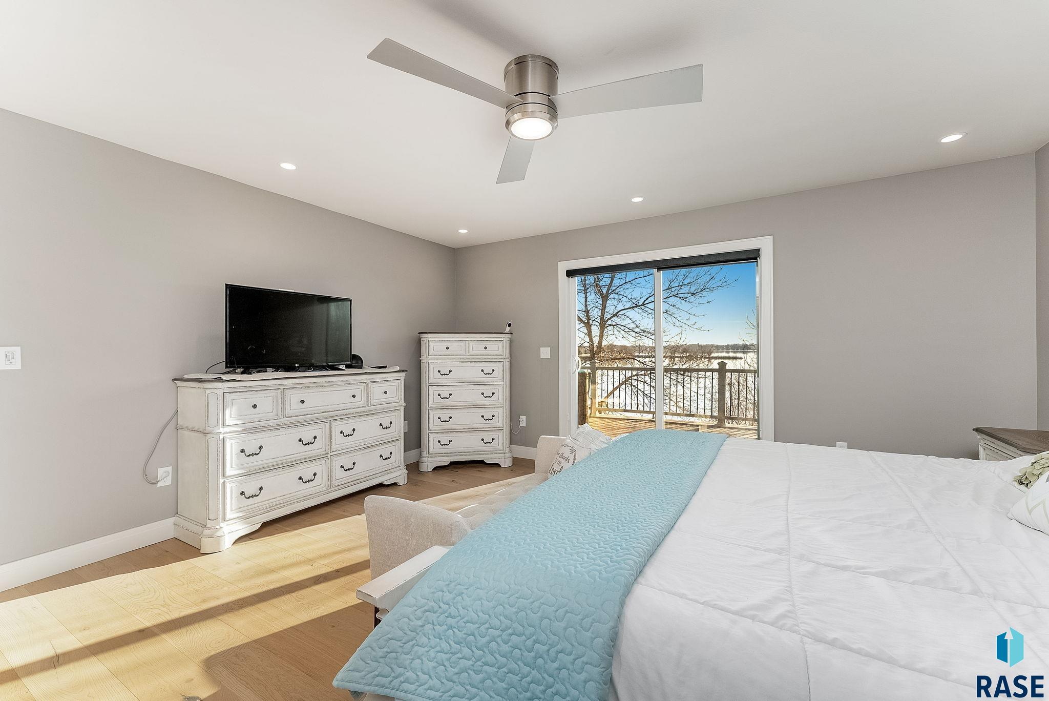 6340 Harbor Way Way, Wentworth, South Dakota image 25