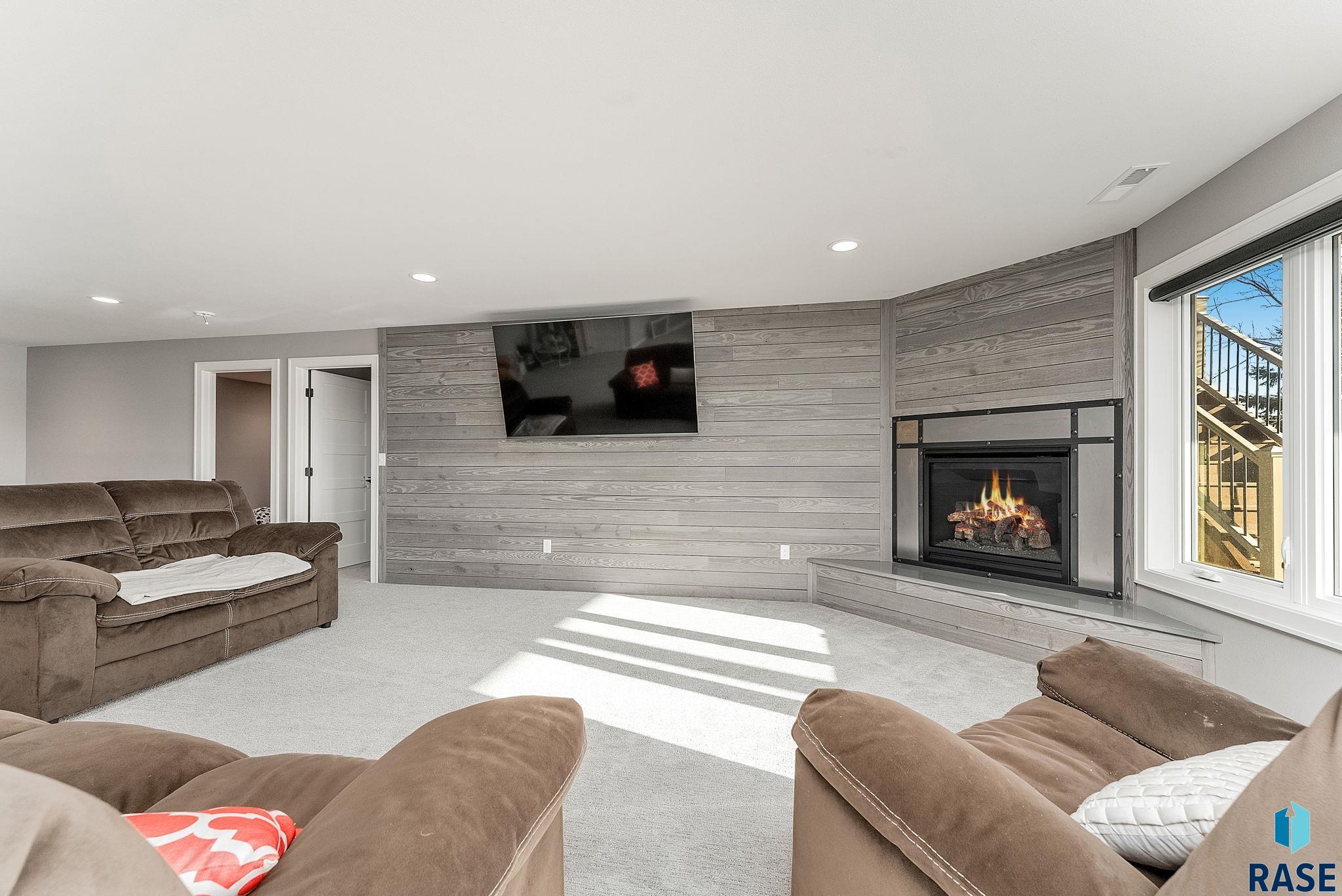 6340 Harbor Way Way, Wentworth, South Dakota image 41