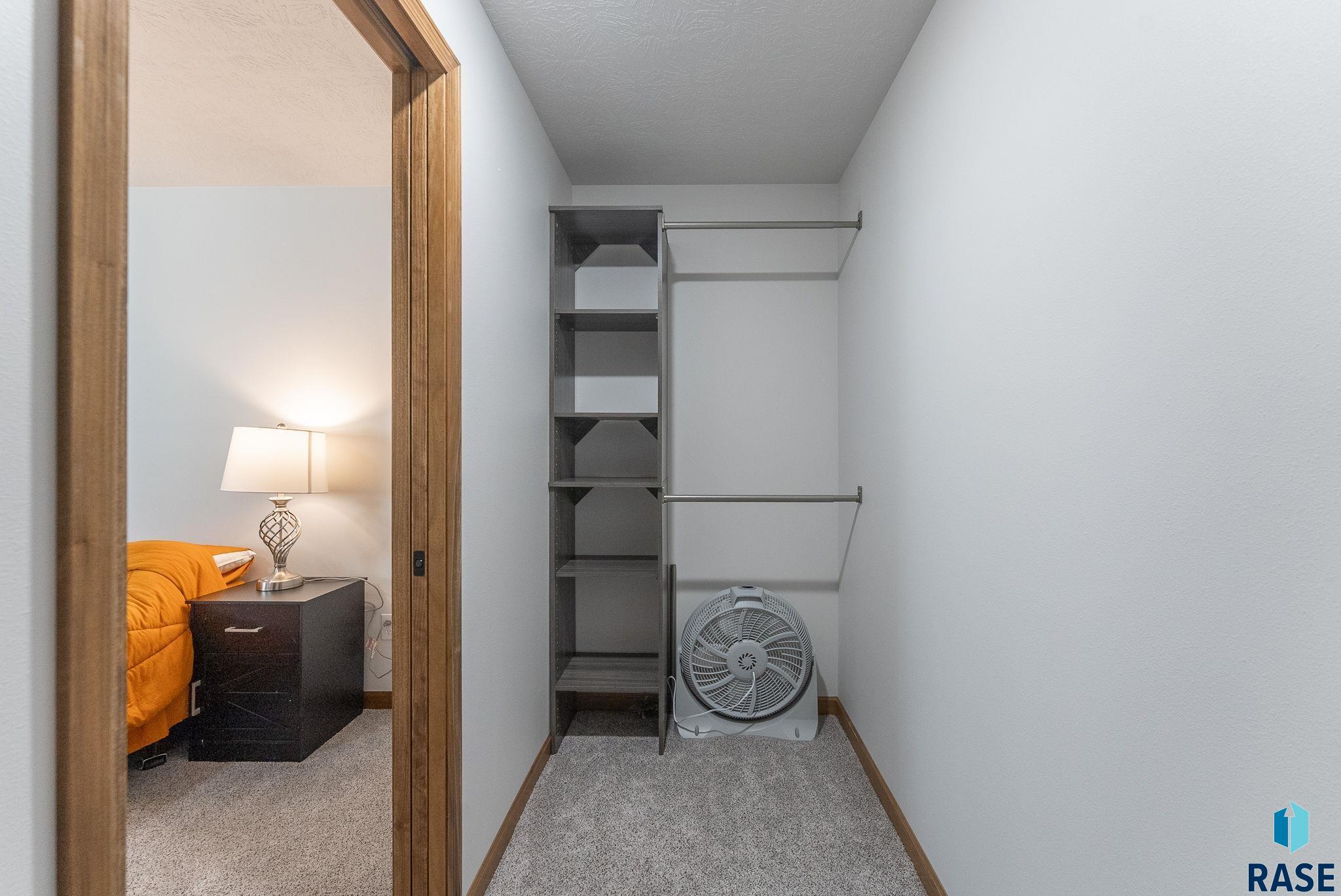 Sioux Falls, South Dakota 57108, United States, 5 Bedrooms Bedrooms, ,3 BathroomsBathrooms,Residential,Active,169311