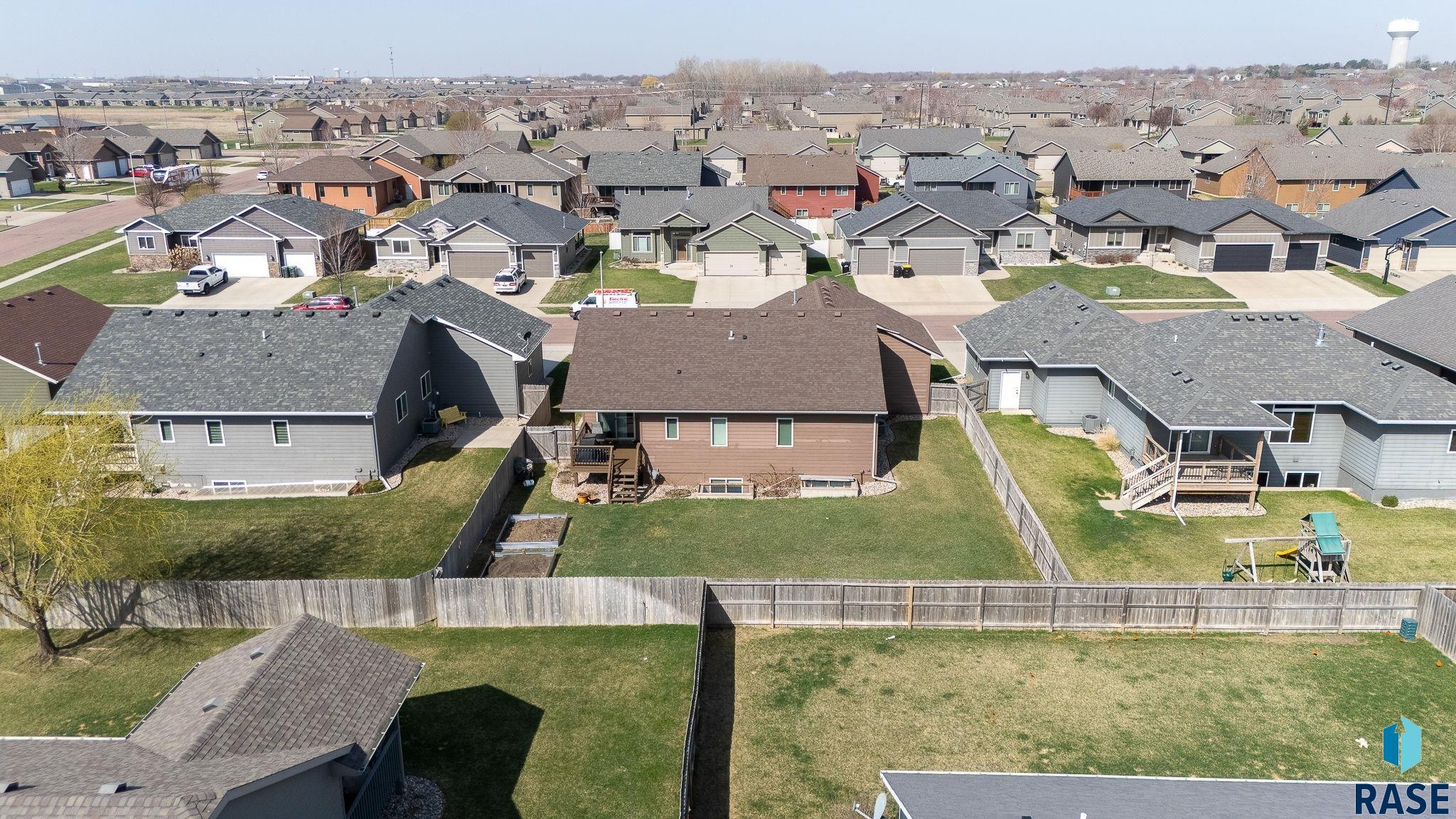 Sioux Falls, South Dakota 57108, United States, 5 Bedrooms Bedrooms, ,3 BathroomsBathrooms,Residential,Active,169311