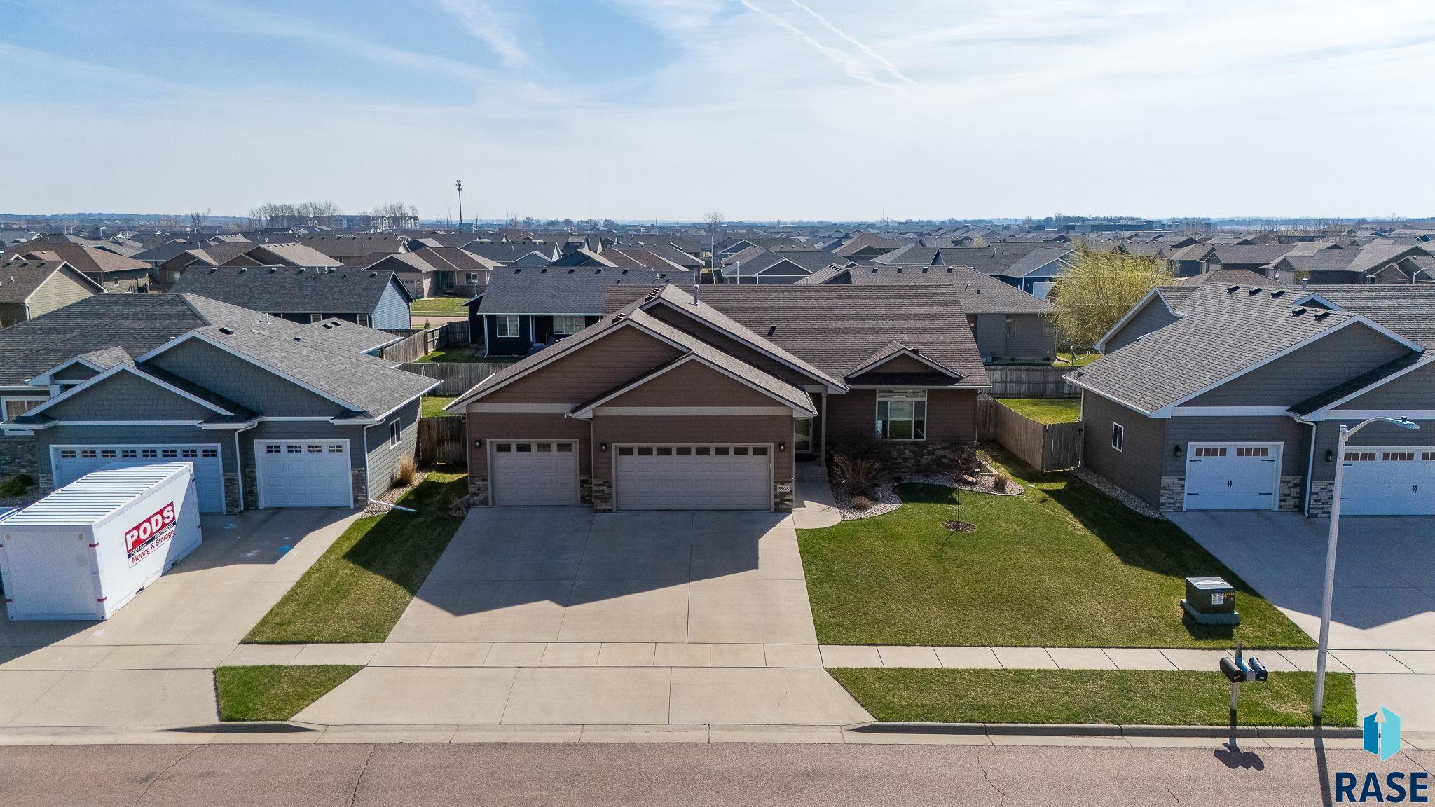 Sioux Falls, South Dakota 57108, United States, 5 Bedrooms Bedrooms, ,3 BathroomsBathrooms,Residential,Active,169311