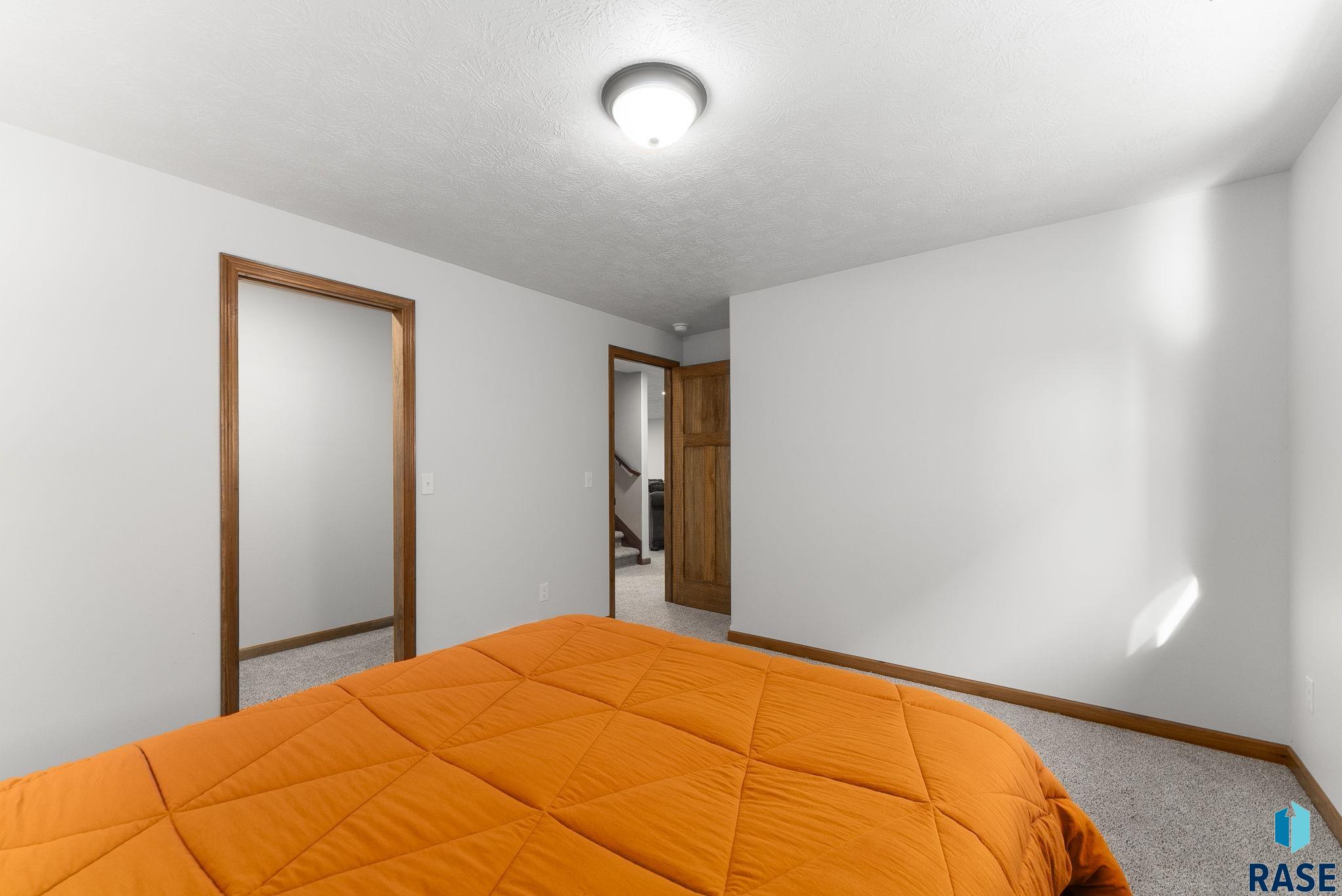 Sioux Falls, South Dakota 57108, United States, 5 Bedrooms Bedrooms, ,3 BathroomsBathrooms,Residential,Active,169311