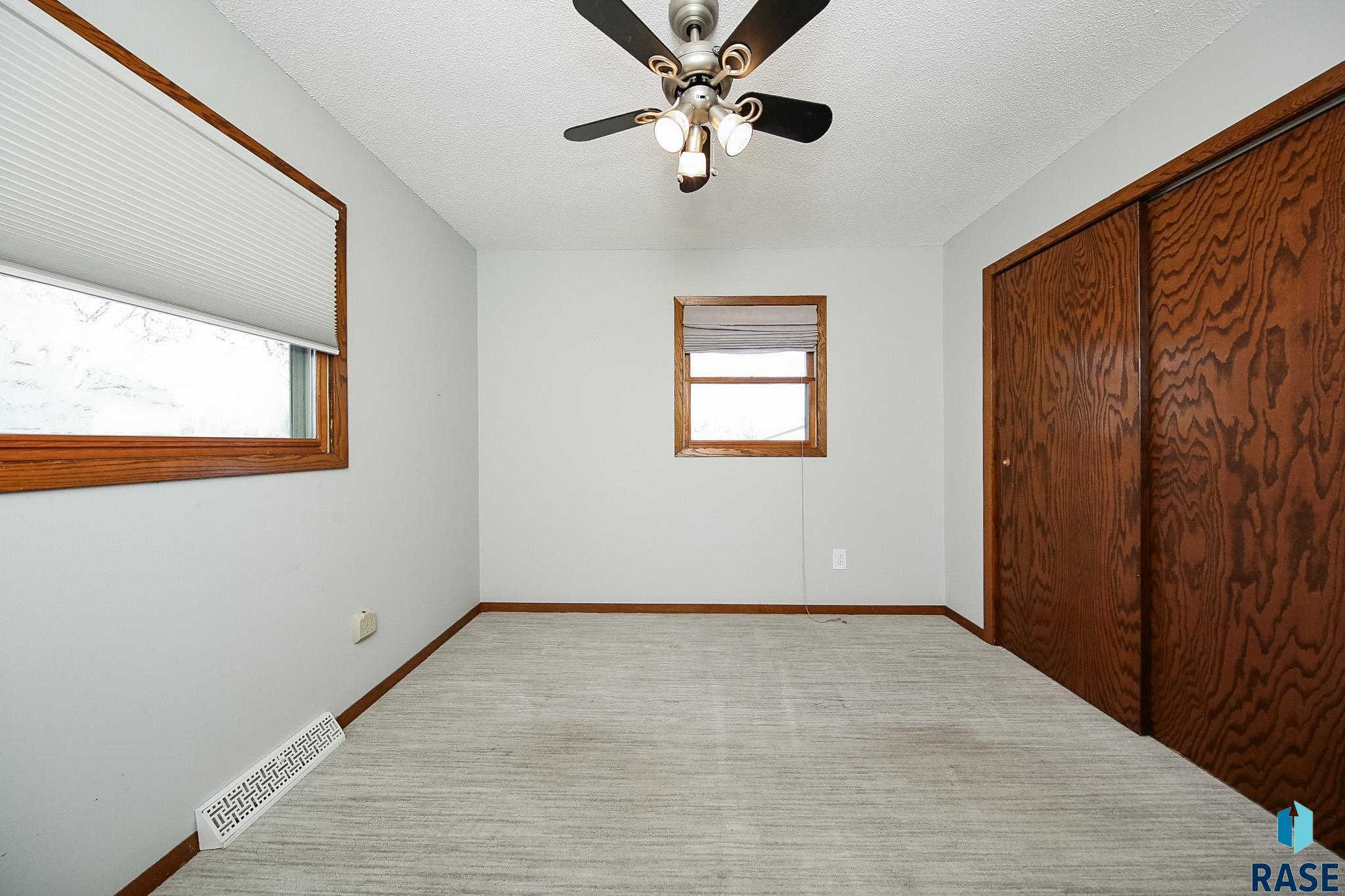 4208 S Ash Grove Ave Avenue, Sioux Falls, South Dakota image 26