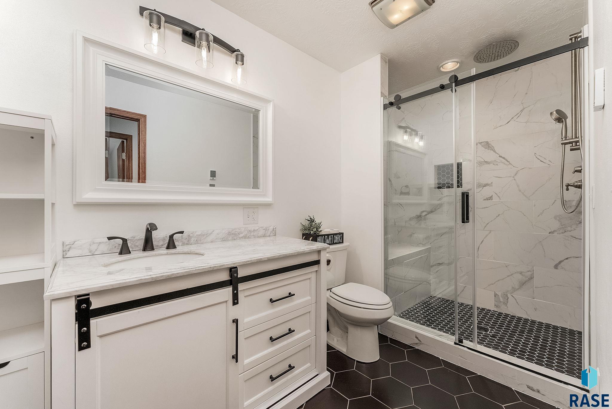 Brandon, South Dakota 57005, United States, 4 Bedrooms Bedrooms, ,3 BathroomsBathrooms,Residential,Active,181214