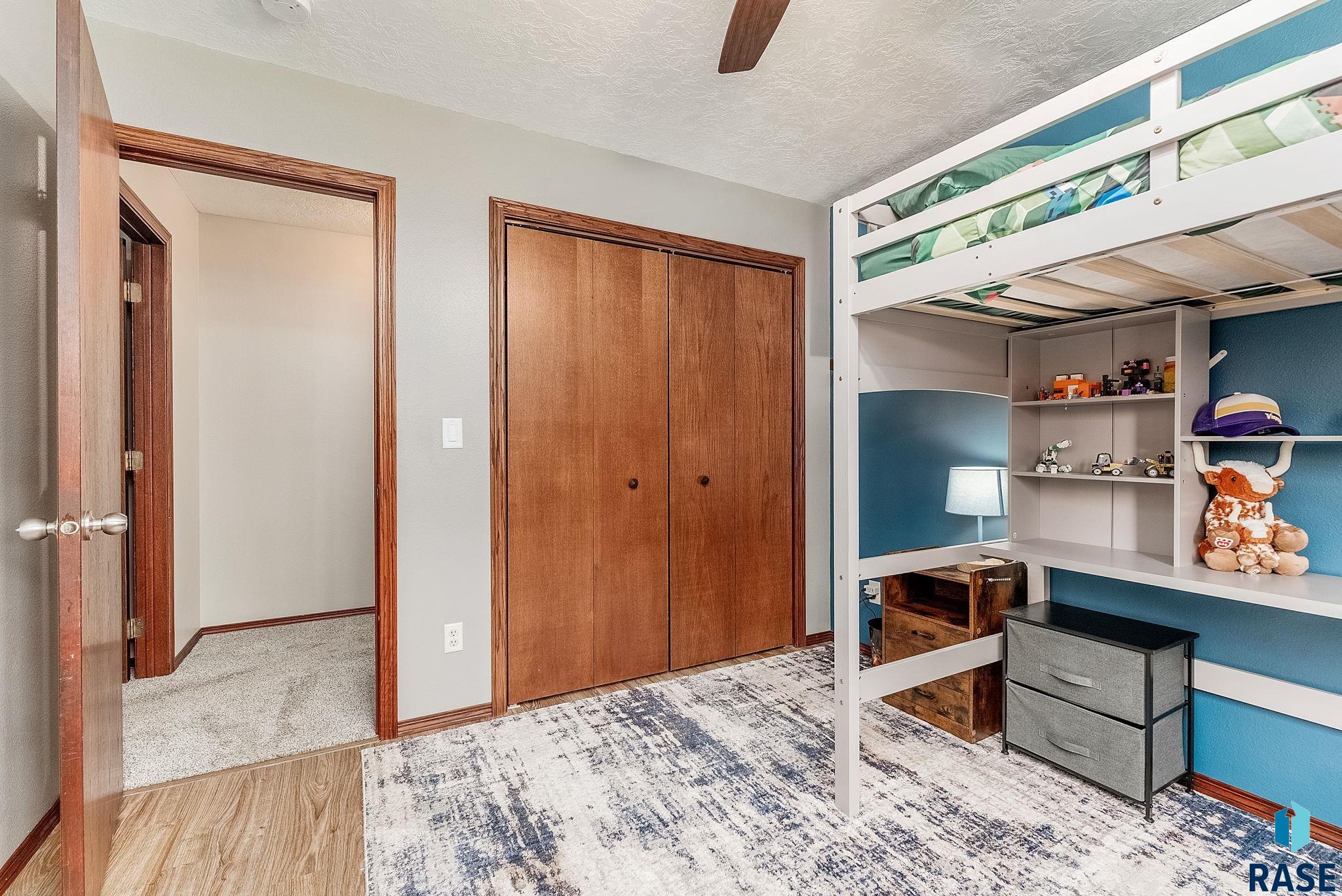 Brandon, South Dakota 57005, United States, 4 Bedrooms Bedrooms, ,3 BathroomsBathrooms,Residential,Active,181214