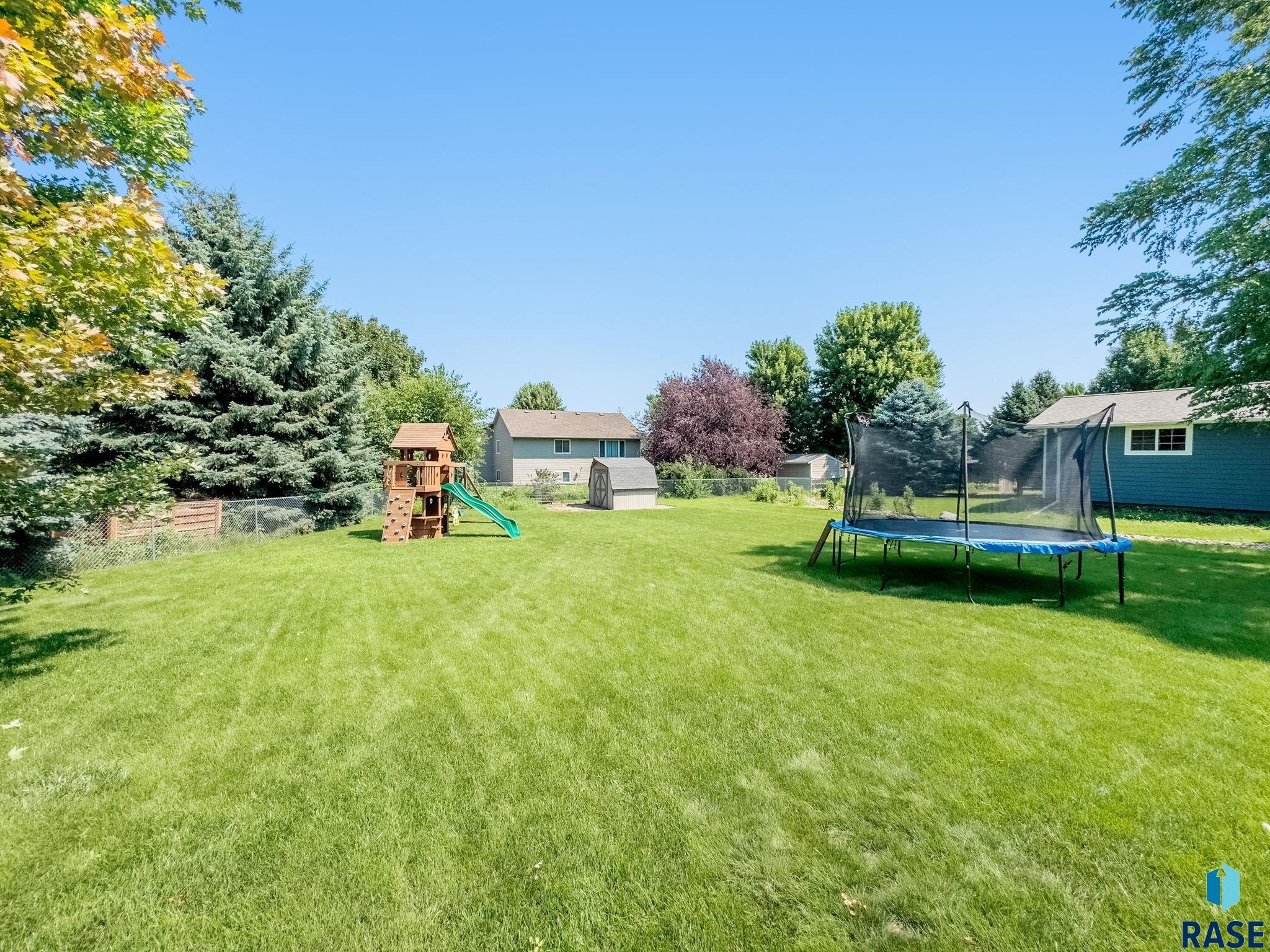 Brandon, South Dakota 57005, United States, 4 Bedrooms Bedrooms, ,3 BathroomsBathrooms,Residential,Active,181214