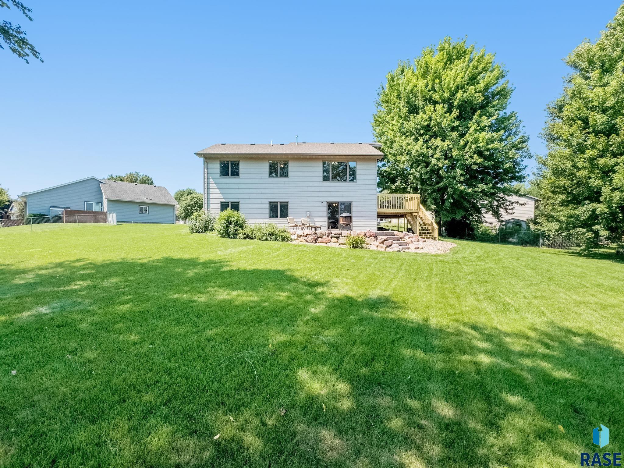 Brandon, South Dakota 57005, United States, 4 Bedrooms Bedrooms, ,3 BathroomsBathrooms,Residential,Active,181214