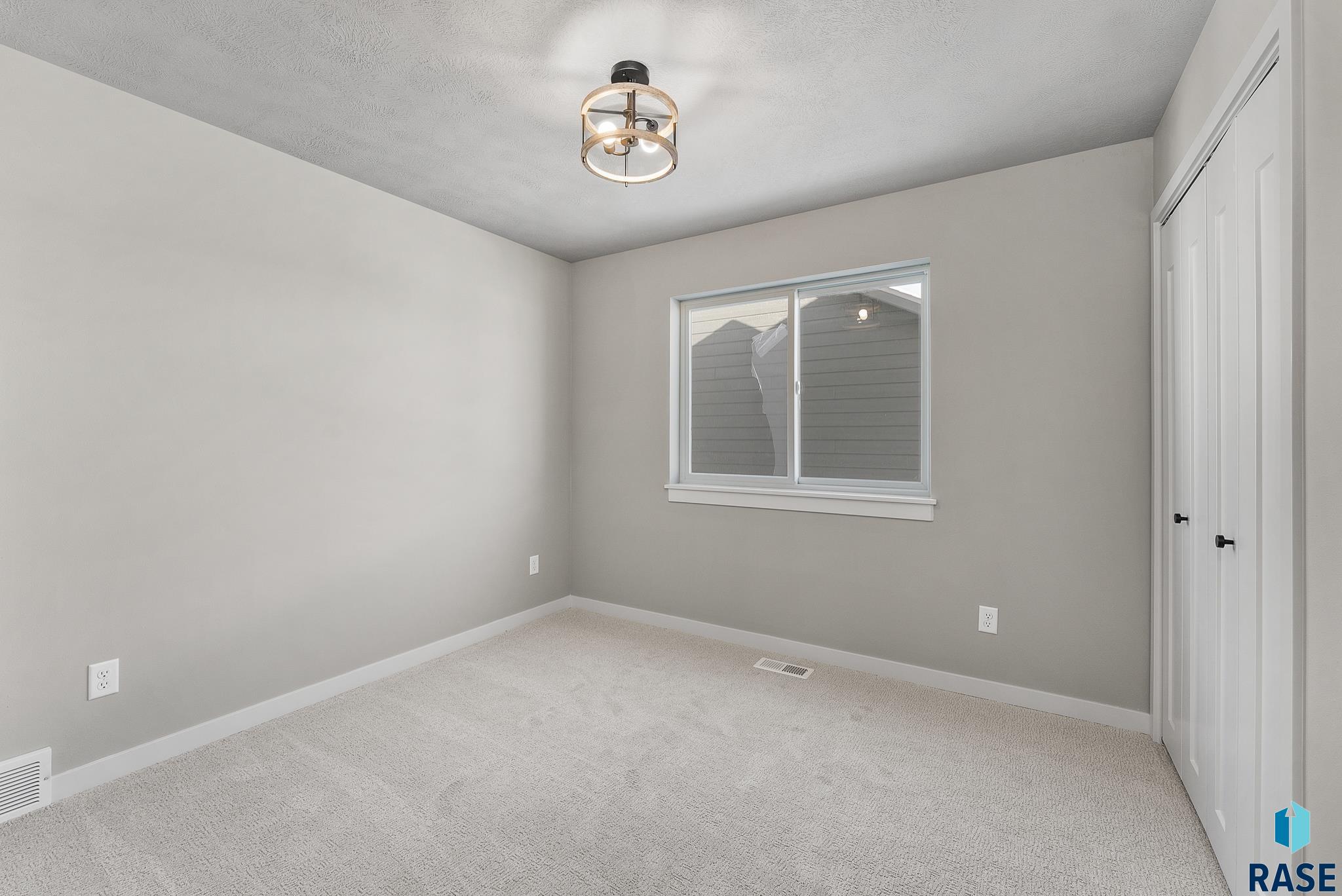 6013 N Seubert Ave Avenue, Sioux Falls, South Dakota image 18