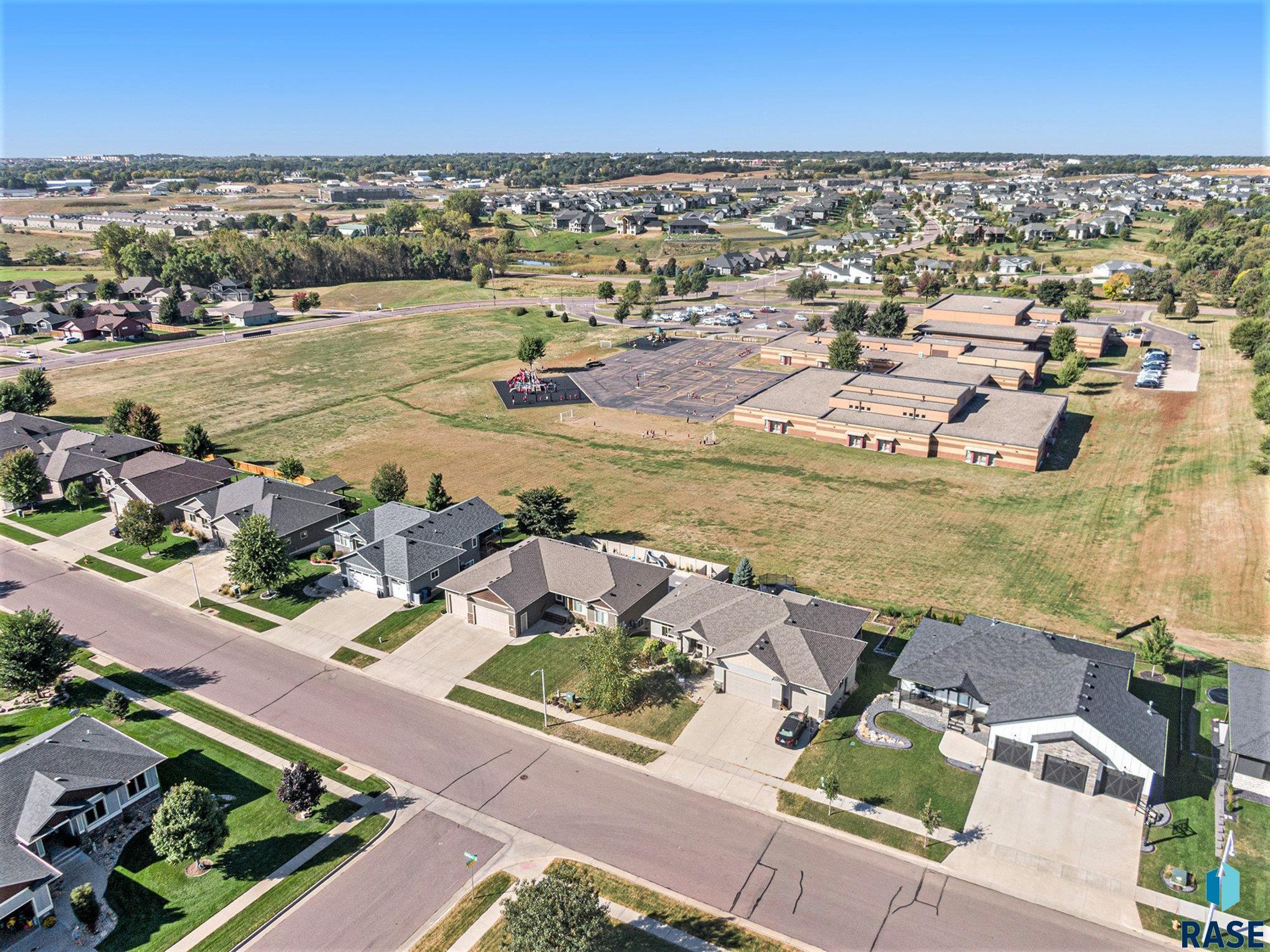 309 Red Spruce Ave Avenue, Sioux Falls, South Dakota image 31