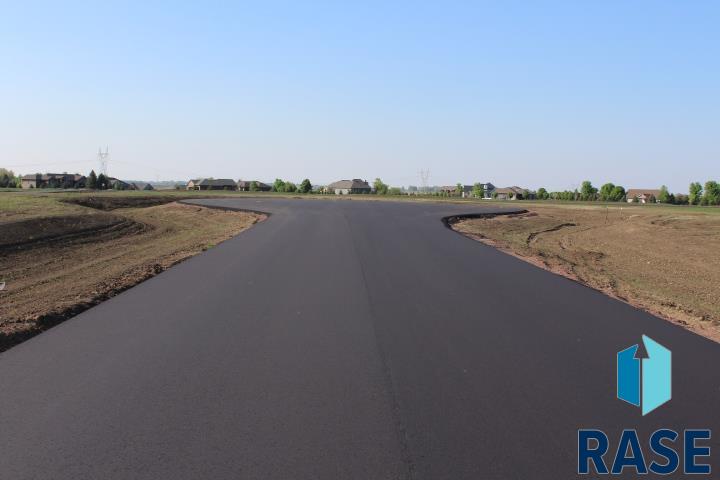 Meadowlark Ct Court, Harrisburg, South Dakota image 3