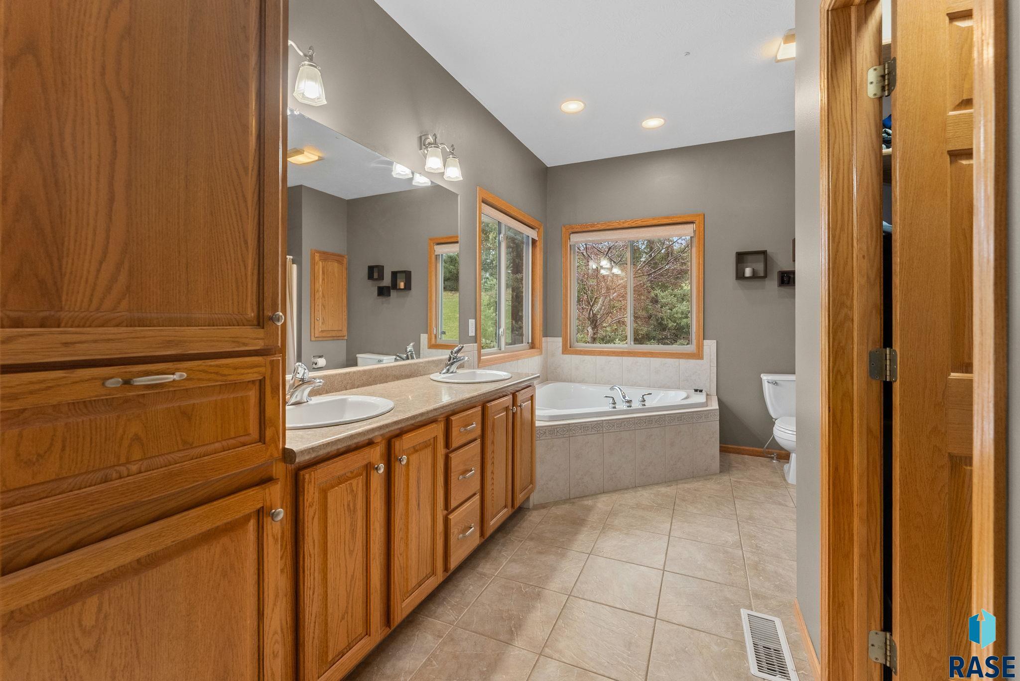 5304 E Lake Placid Cir Circle, Sioux Falls, South Dakota image 22