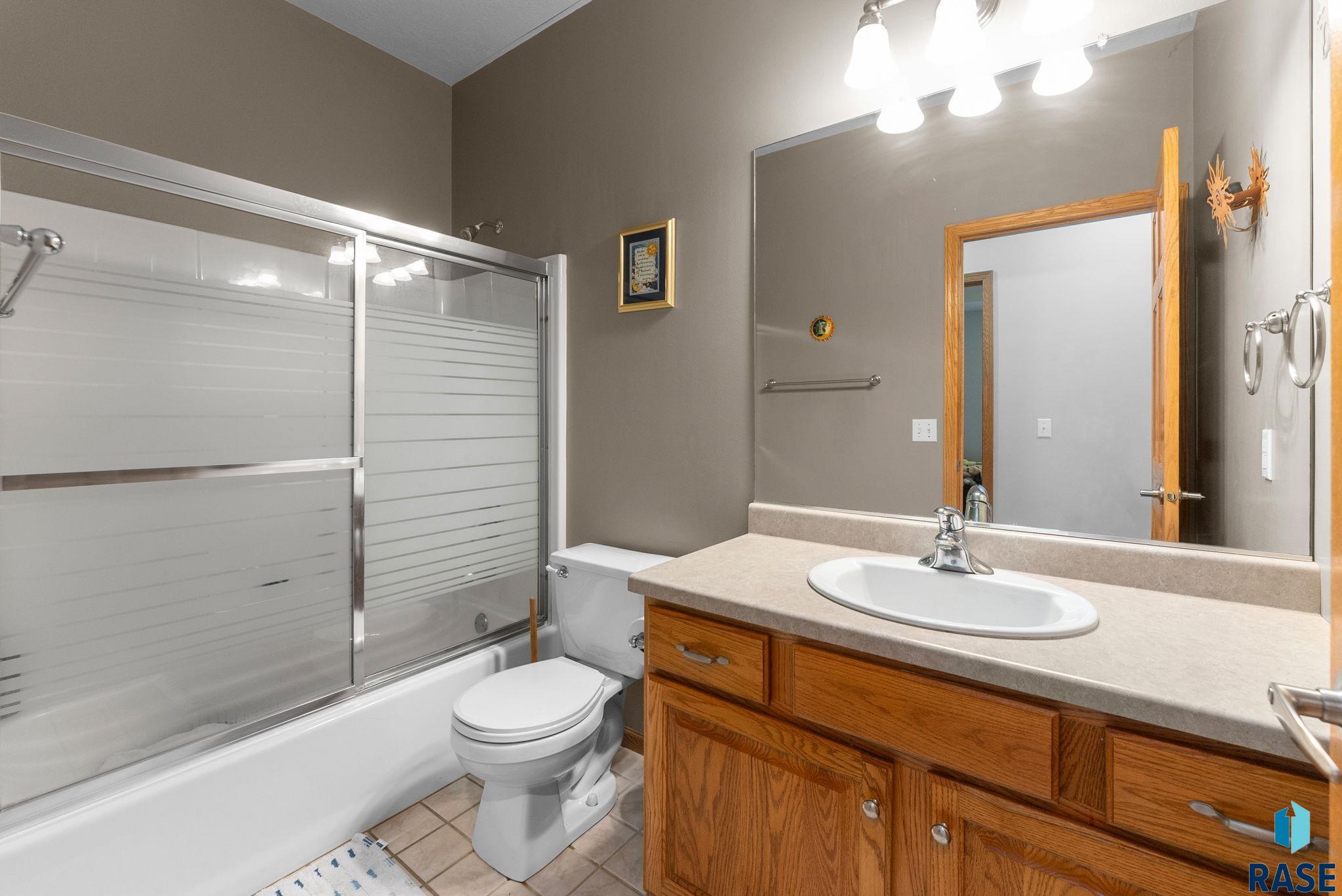 5304 E Lake Placid Cir Circle, Sioux Falls, South Dakota image 29