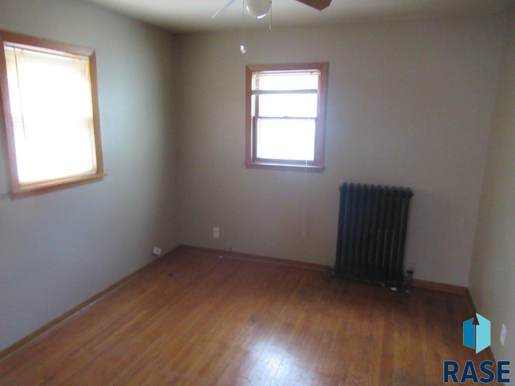 404 S Main Ave Avenue, Hills, Minnesota image 8