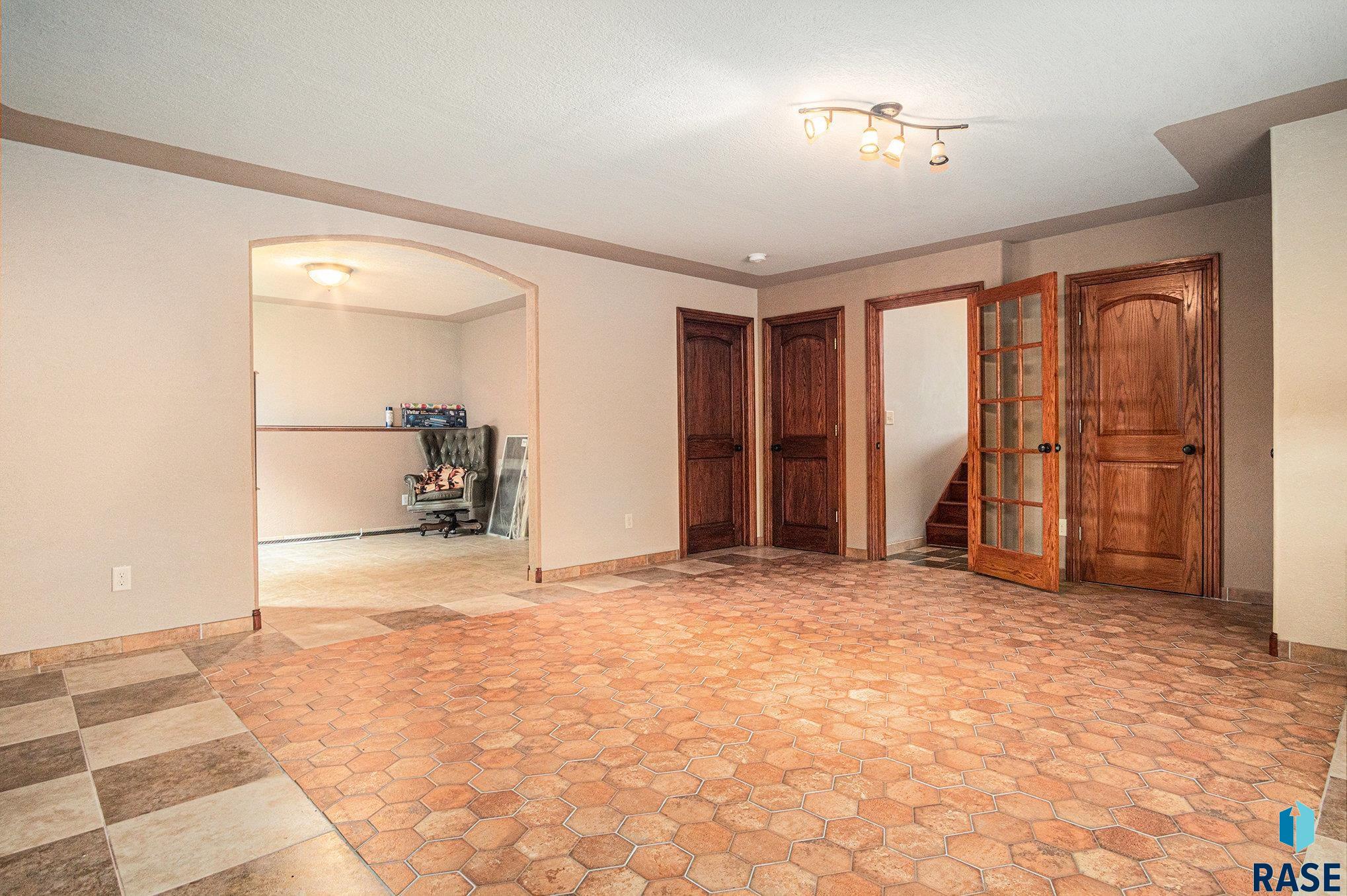5616 S Kerry Ave Avenue, Sioux Falls, New Jersey image 30