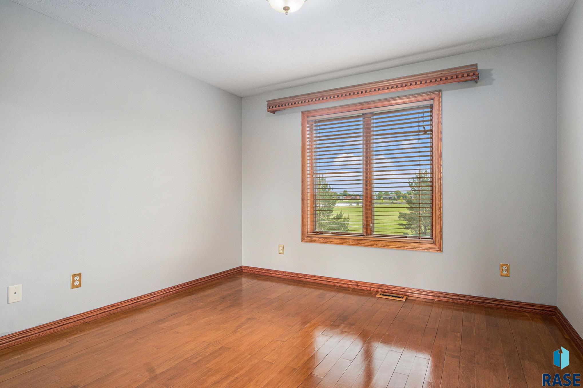 5616 S Kerry Ave Avenue, Sioux Falls, New Jersey image 22