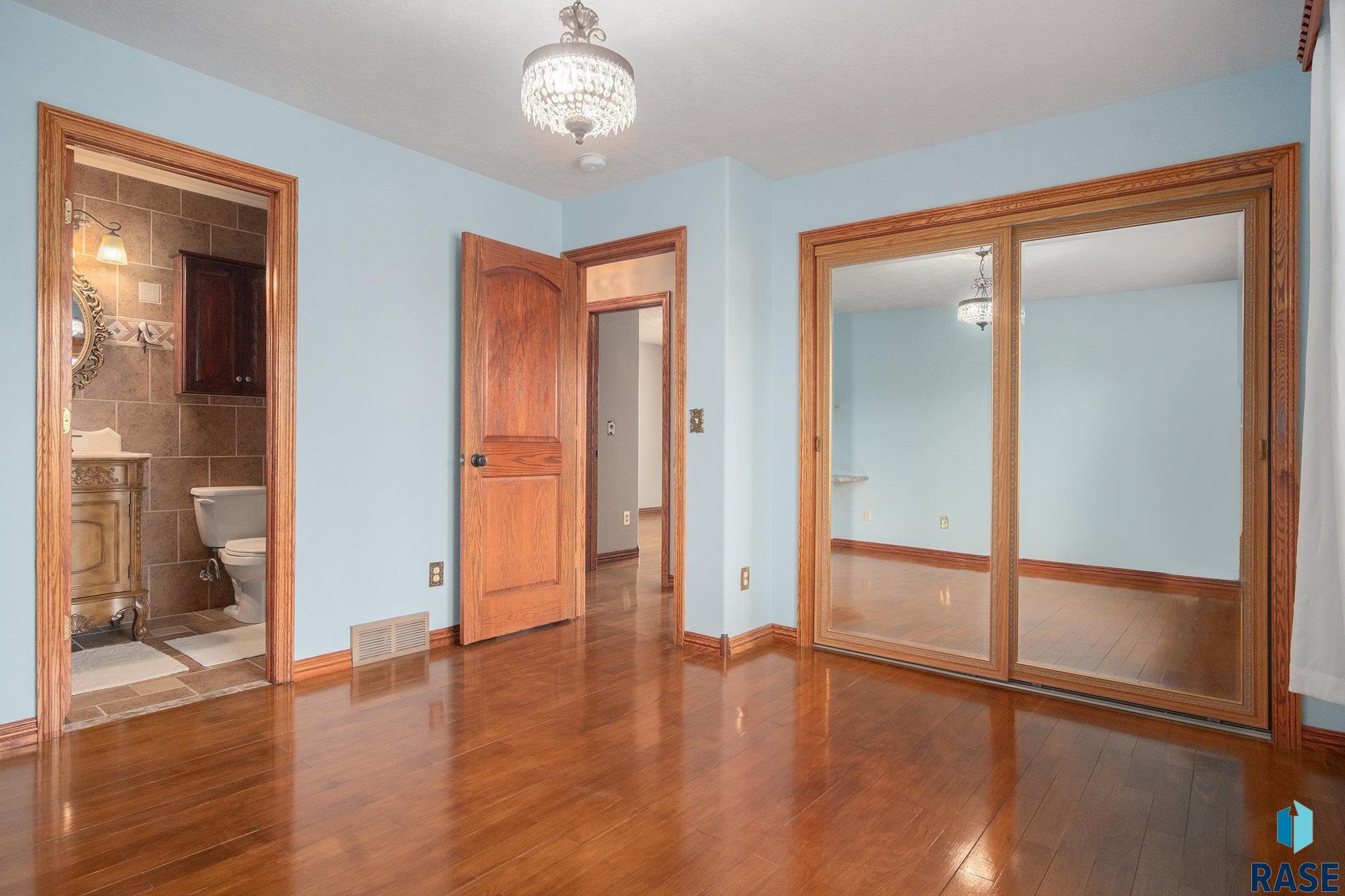 5616 S Kerry Ave Avenue, Sioux Falls, New Jersey image 17