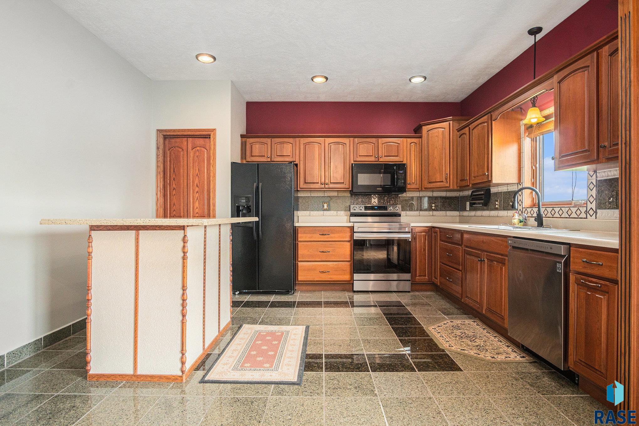 5616 S Kerry Ave Avenue, Sioux Falls, New Jersey image 10