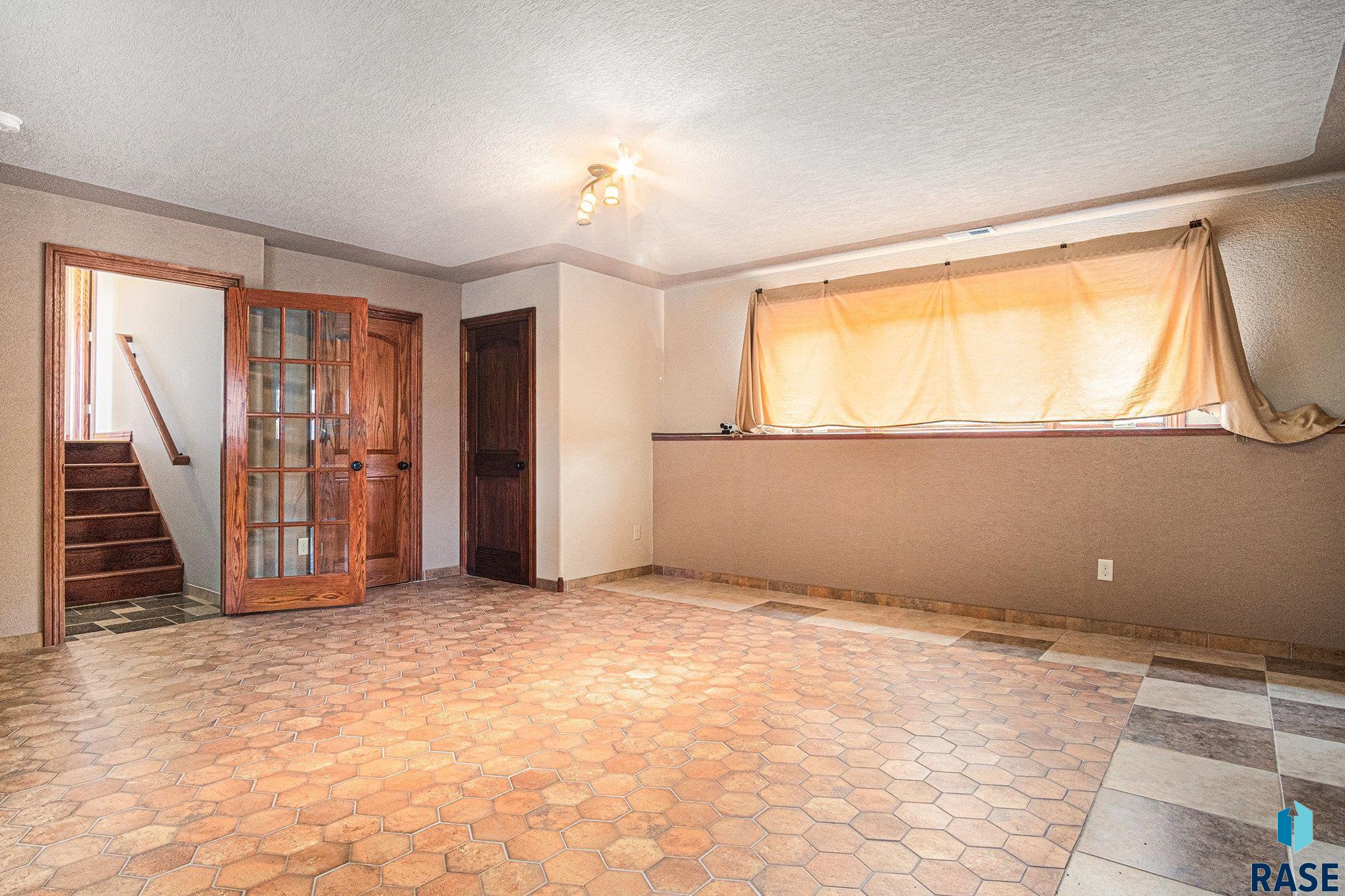 5616 S Kerry Ave Avenue, Sioux Falls, New Jersey image 28