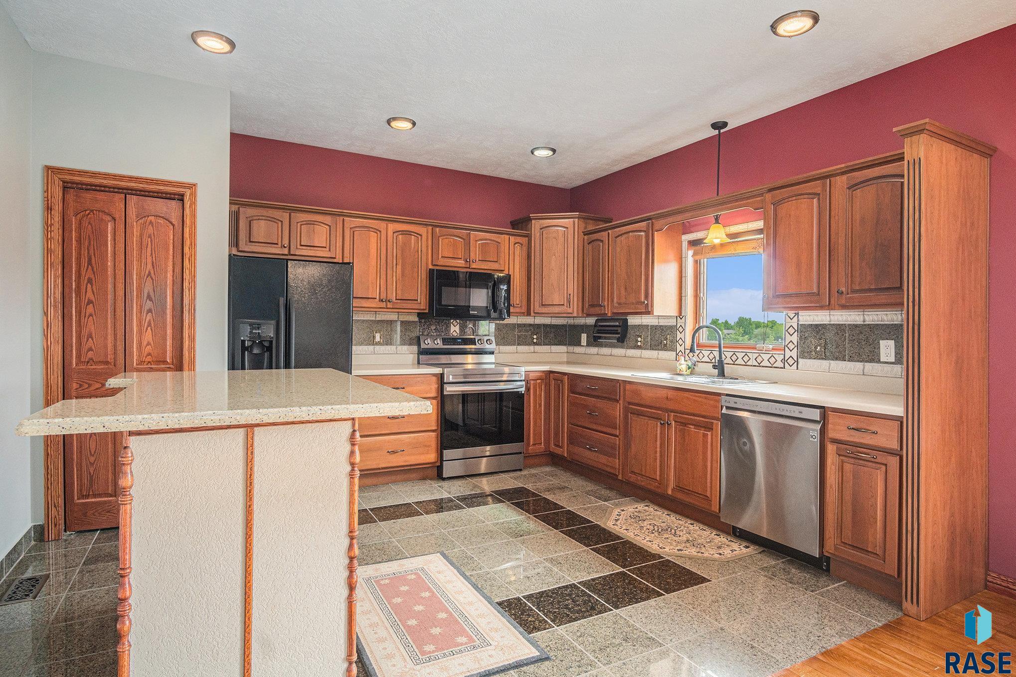 5616 S Kerry Ave Avenue, Sioux Falls, New Jersey image 11
