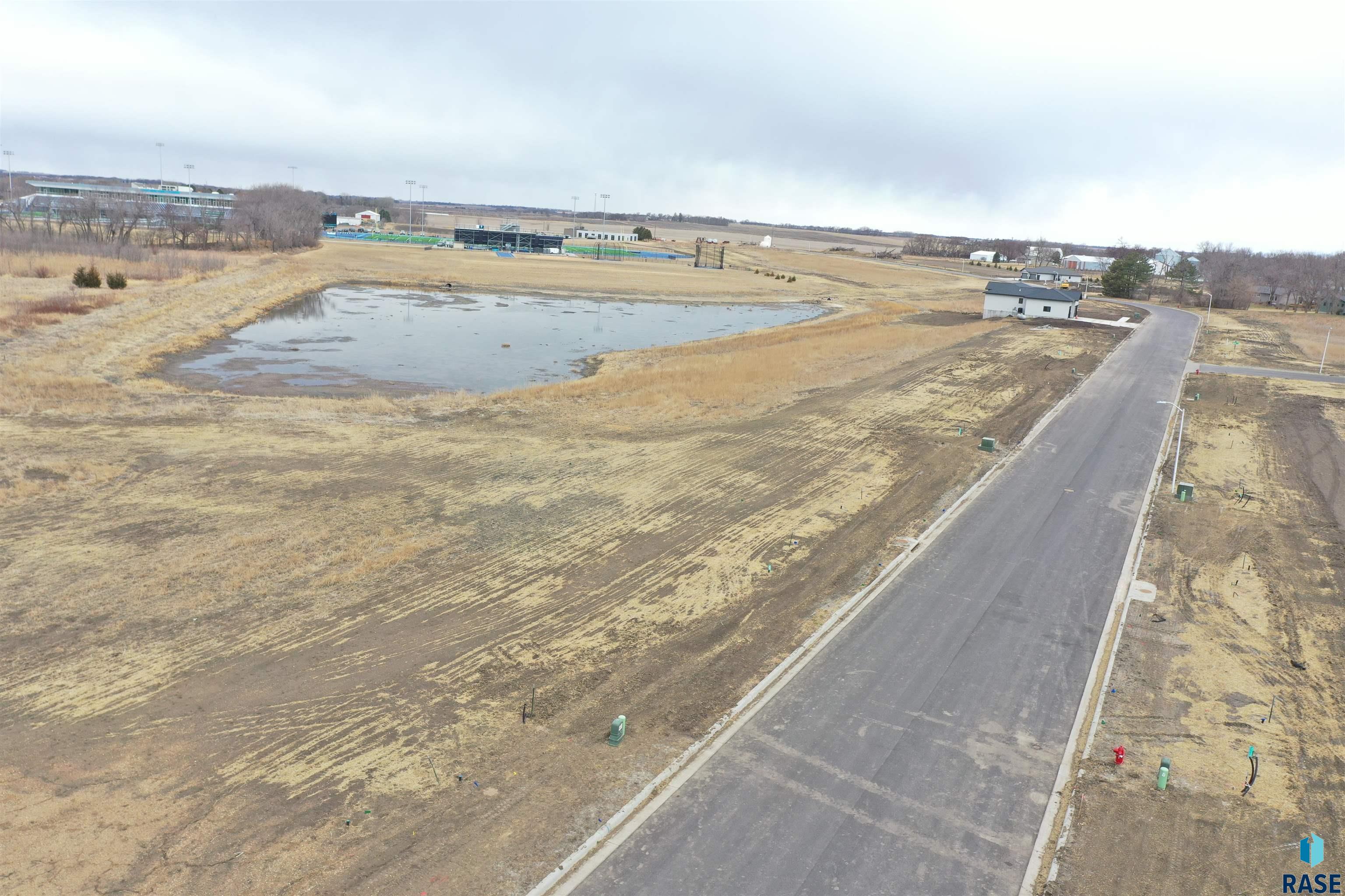 907 Harter Dr Drive, Madison, South Dakota image 3