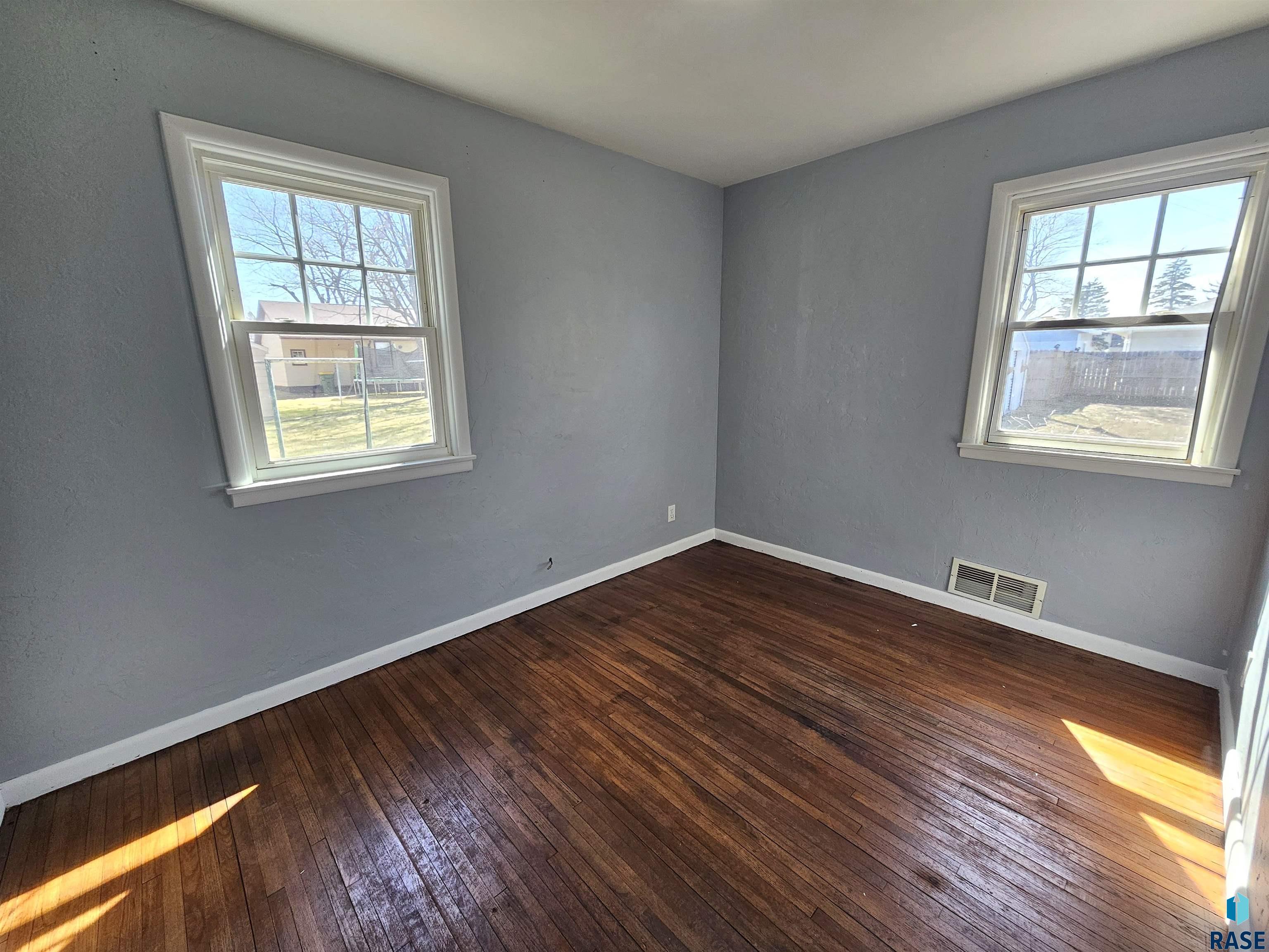 904 6th St Sw Street, Pipestone, New Jersey image 10