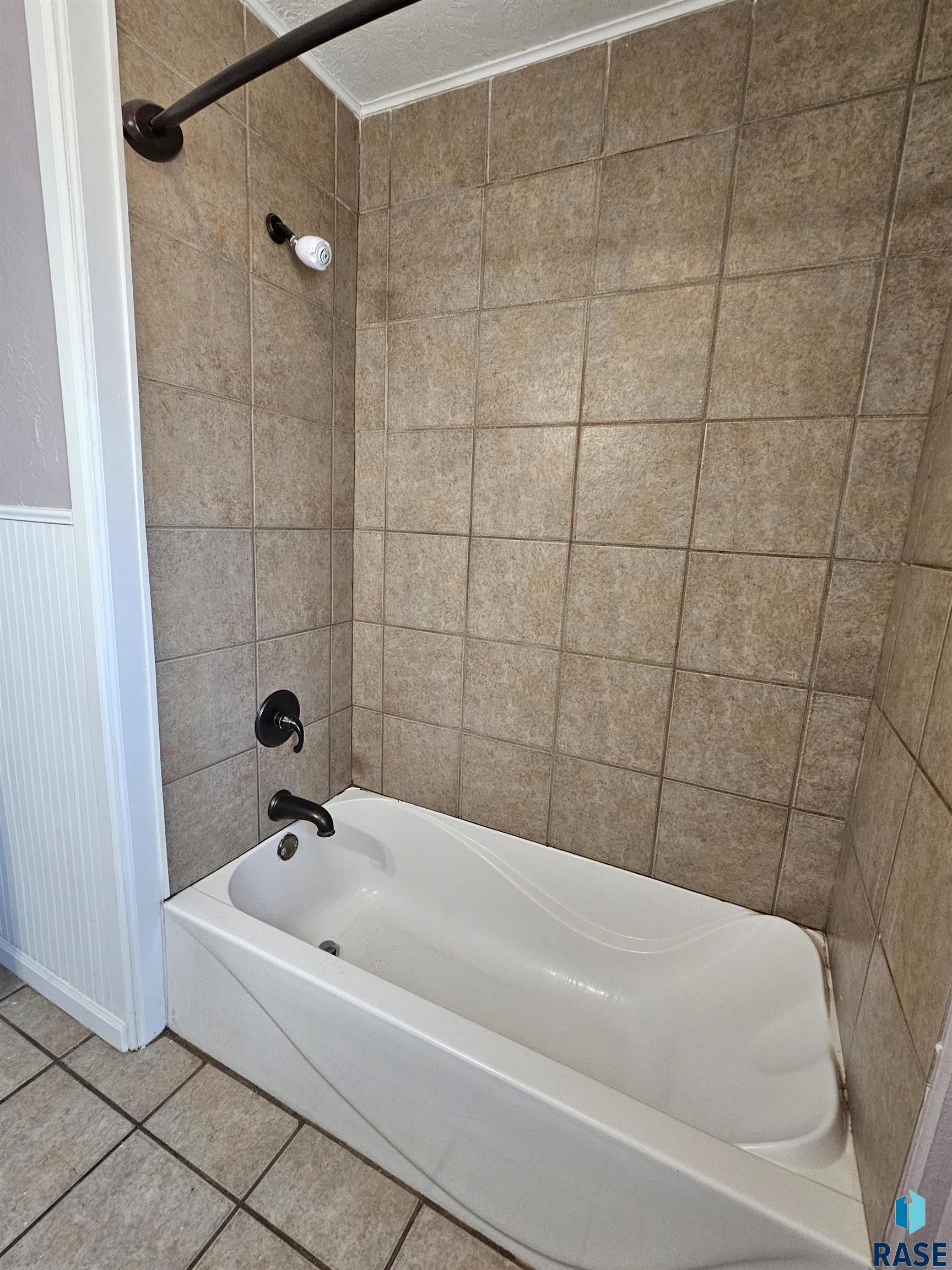 904 6th St Sw Street, Pipestone, New Jersey image 14