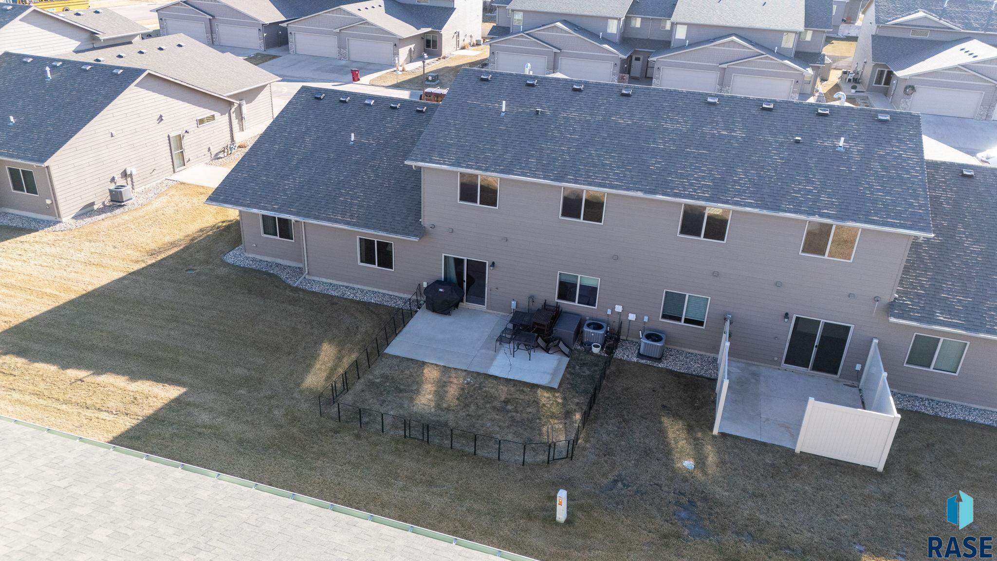 Sioux Falls, South Dakota 57108, United States, 4 Bedrooms Bedrooms, ,2 BathroomsBathrooms,Residential,Contingent,21728