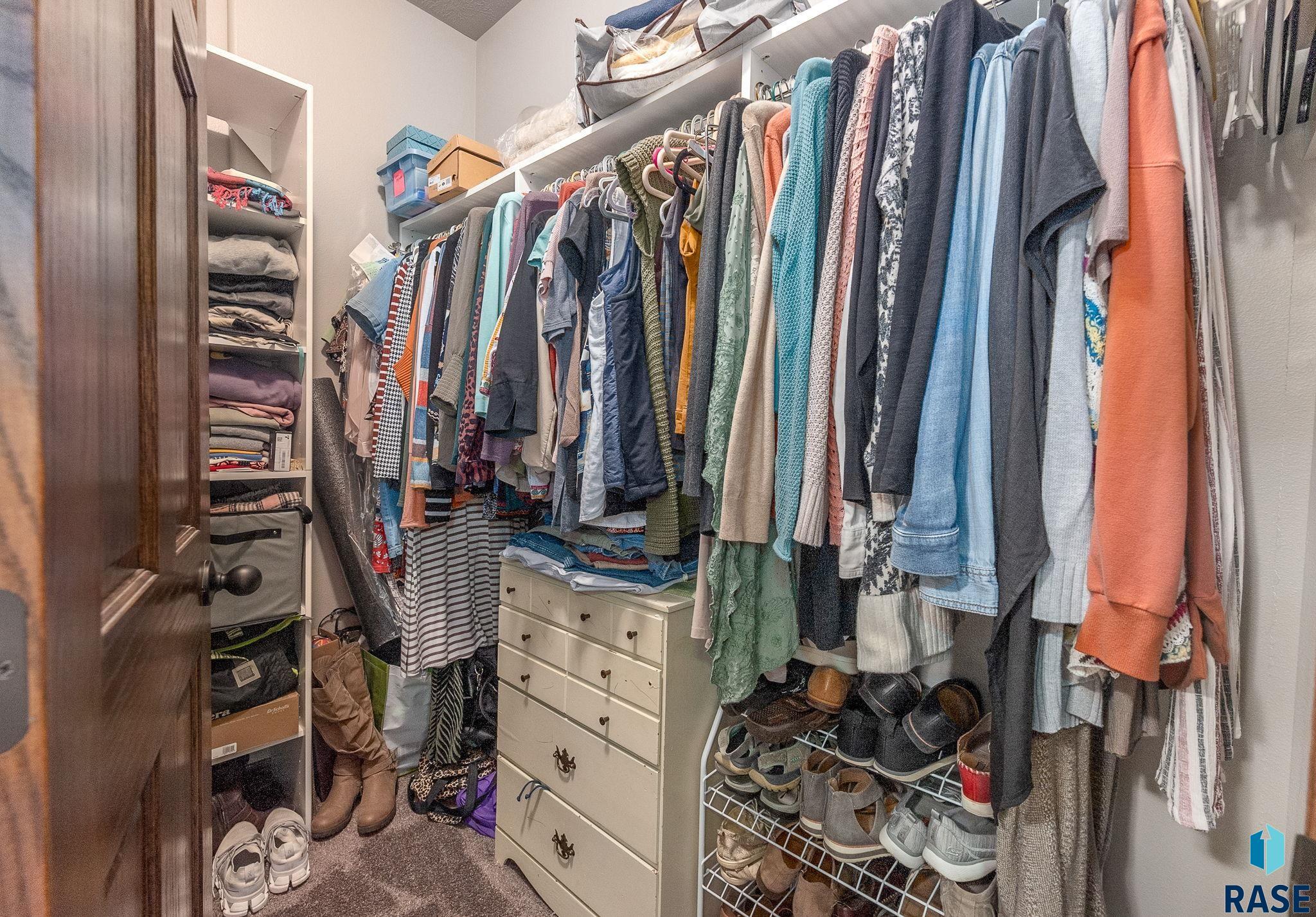 Sioux Falls, South Dakota 57108, United States, 4 Bedrooms Bedrooms, ,2 BathroomsBathrooms,Residential,Contingent,21728