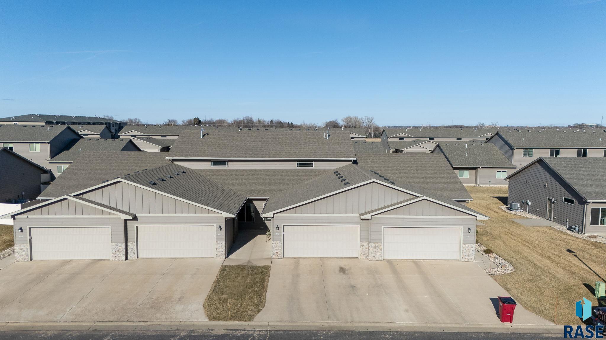 Sioux Falls, South Dakota 57108, United States, 4 Bedrooms Bedrooms, ,2 BathroomsBathrooms,Residential,Contingent,21728